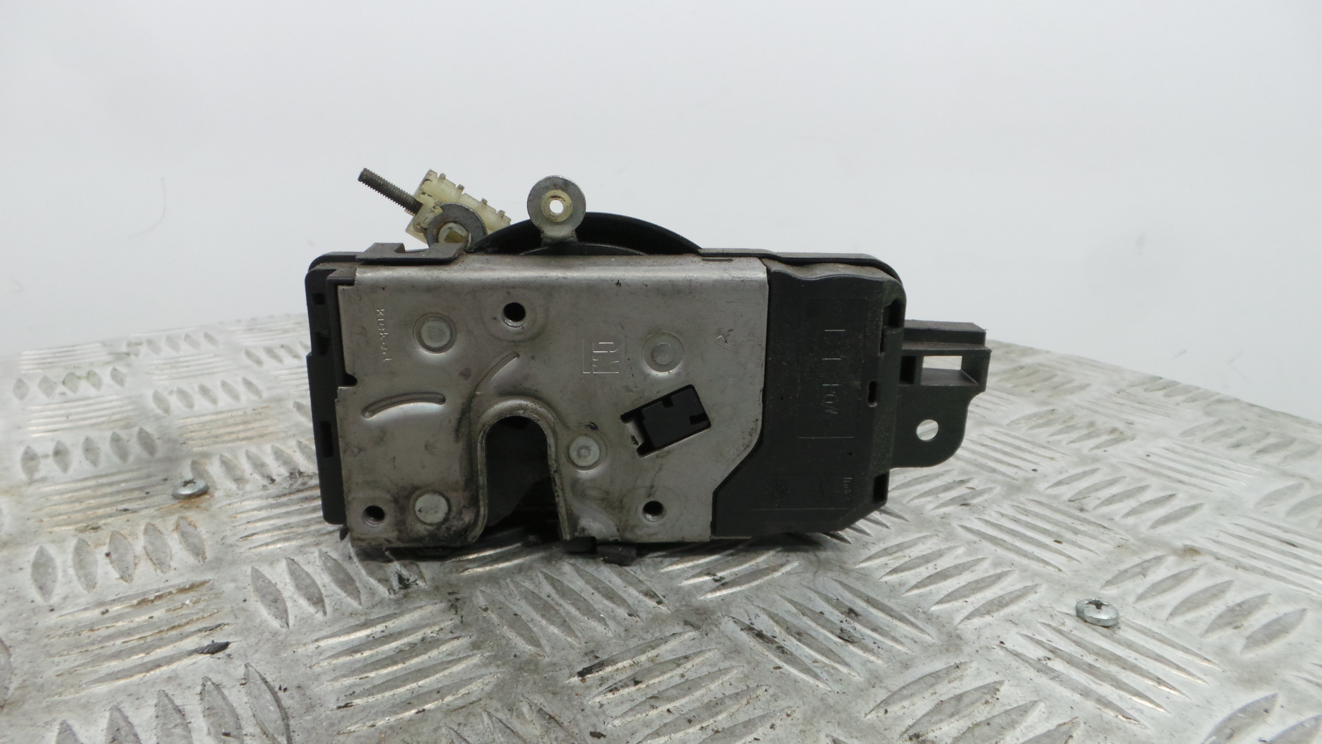 Fecho da Porta Frente Esq 13210748 - OPEL ASTRA H (A04)-33632755 Fecho da Porta Frente Esq 13210748 - OPEL ASTRA H (A04)-33632755