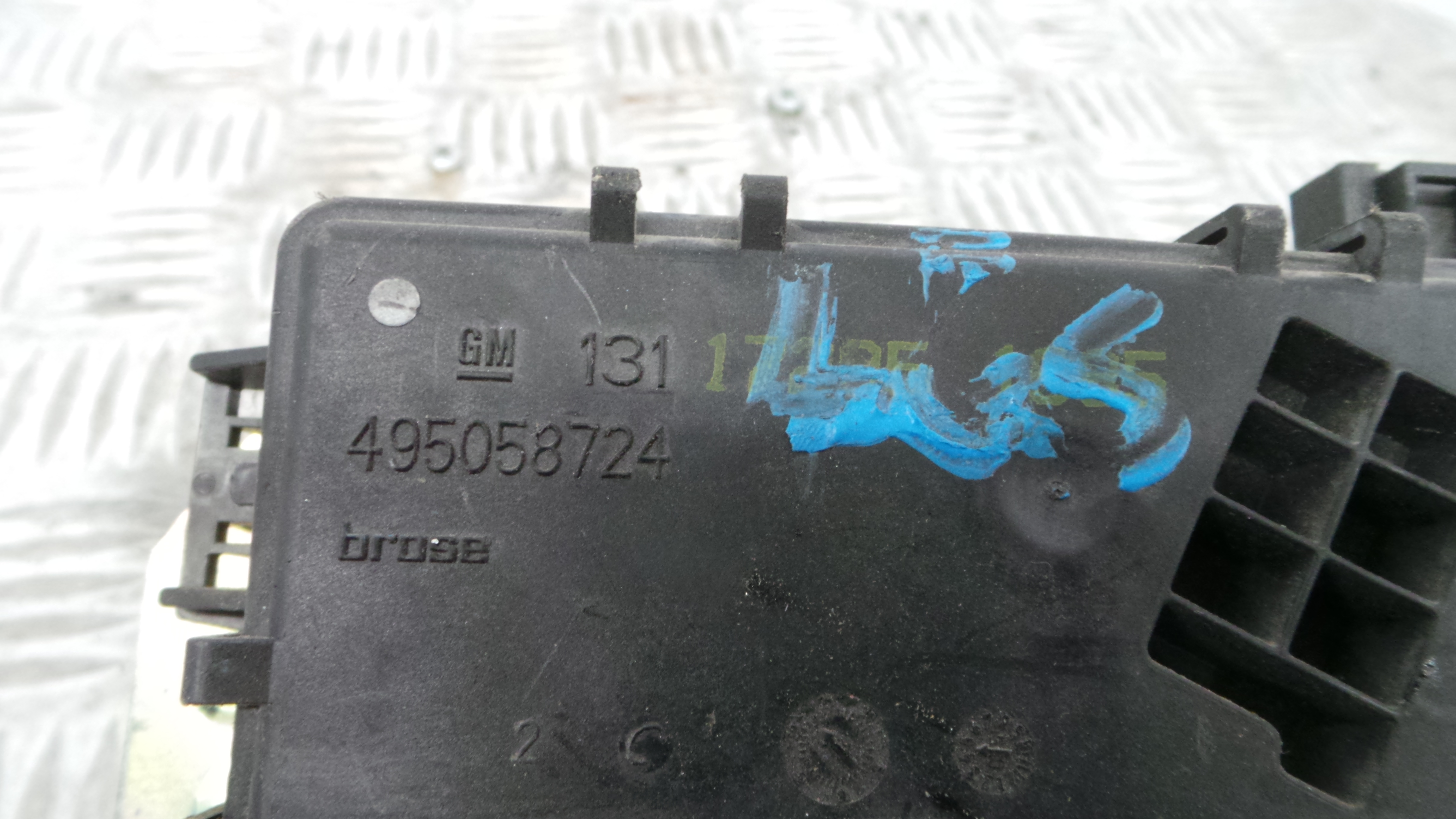 Fecho Mala 13117285 - OPEL ASTRA H (A04)-33632763