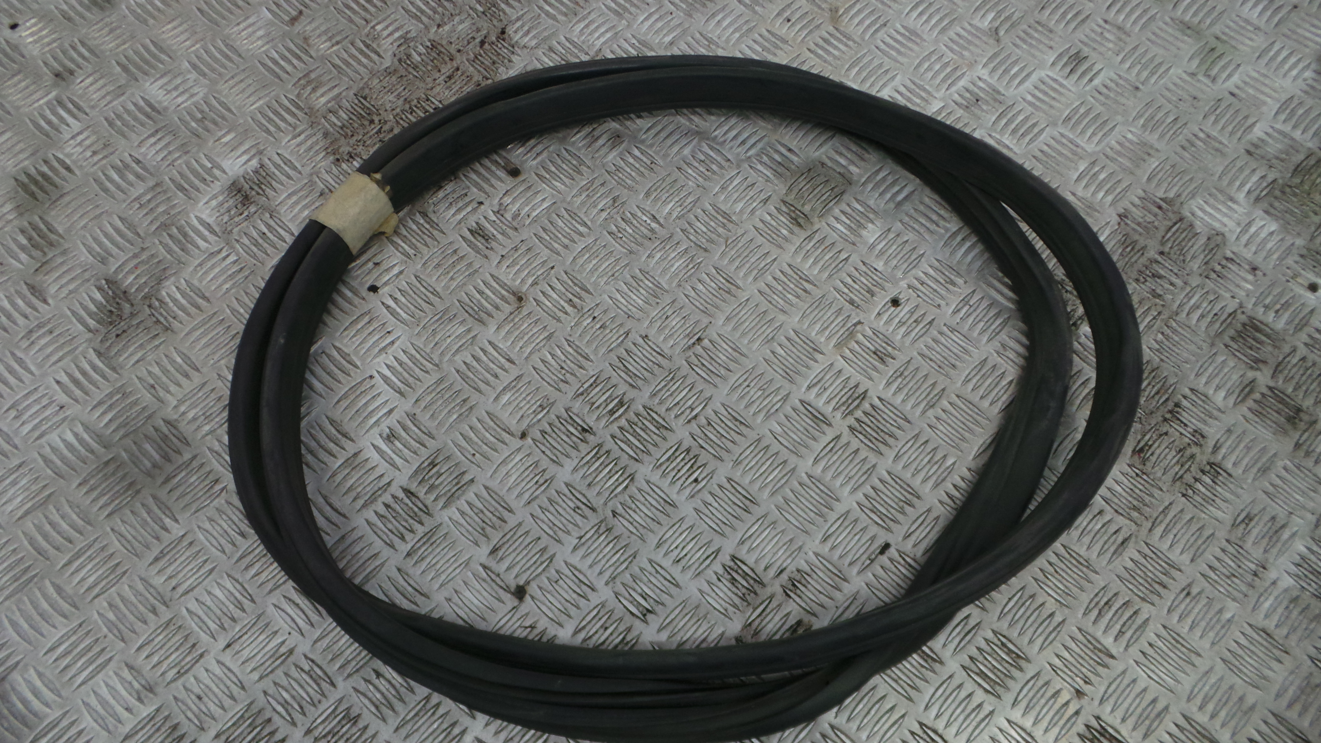 Borracha Porta Frente Esquerda  - OPEL CORSA C (X01)-33632814