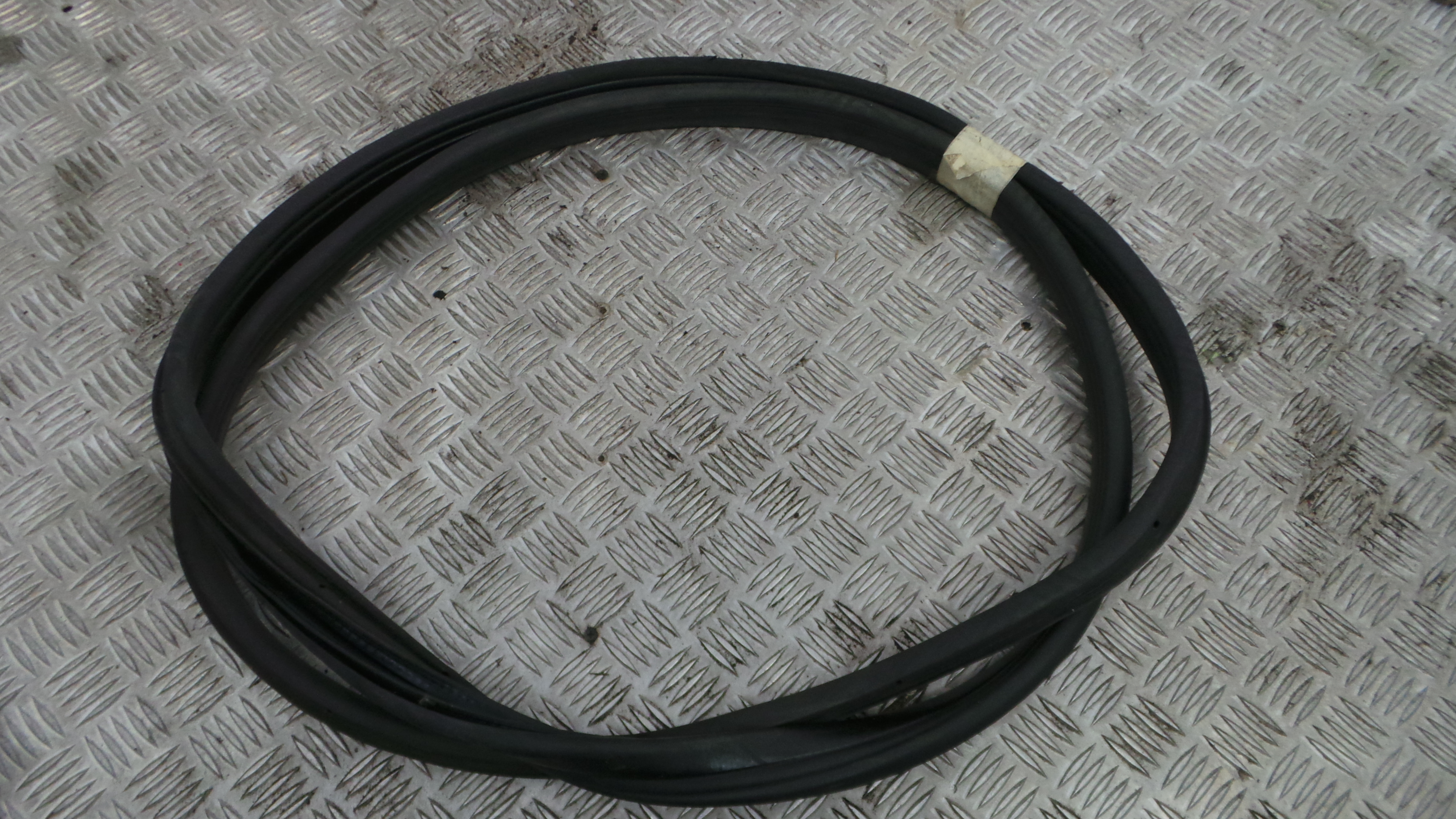 Borracha Porta Frente Esquerda  - OPEL CORSA C (X01)-33632814