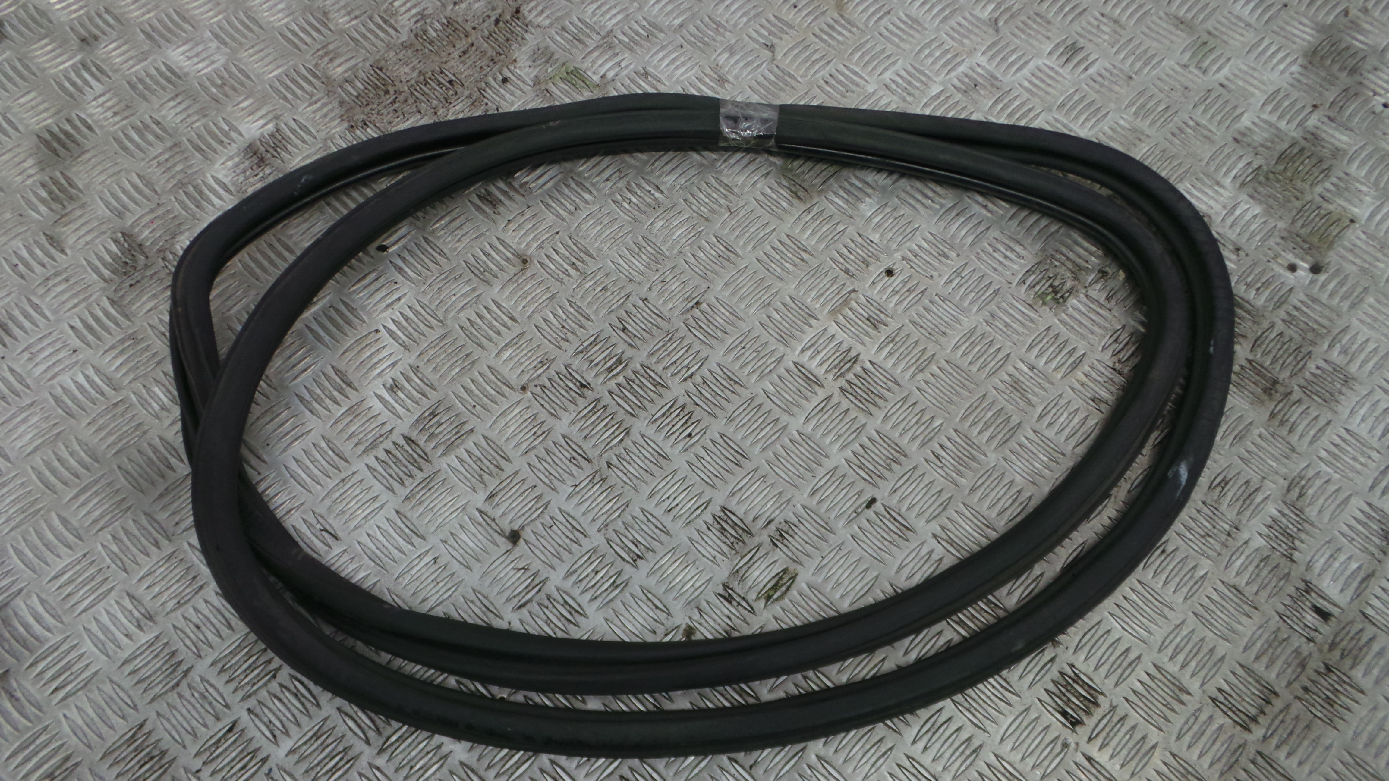 Borracha Porta Direita  - OPEL CORSA D (S07)-33632820