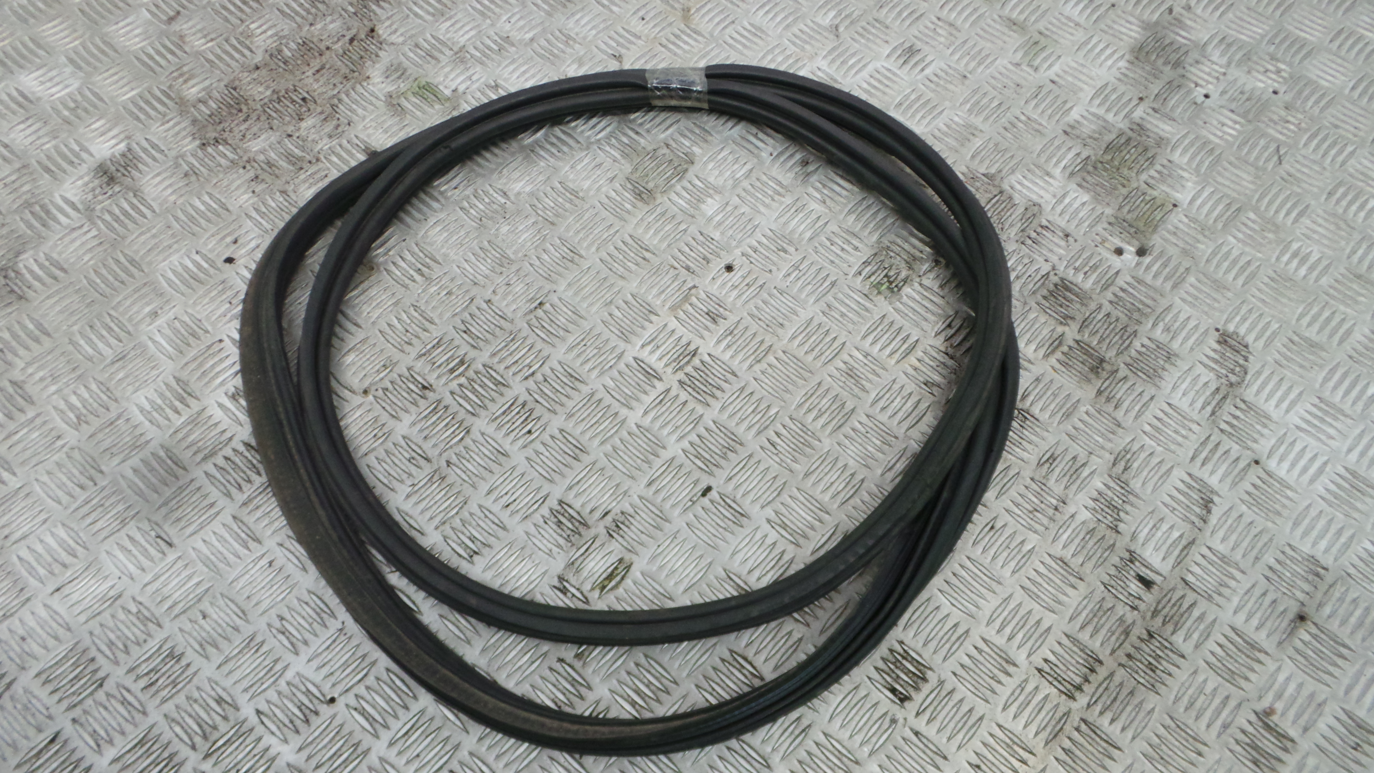 Borracha Mala  - OPEL CORSA D (S07)-33632833