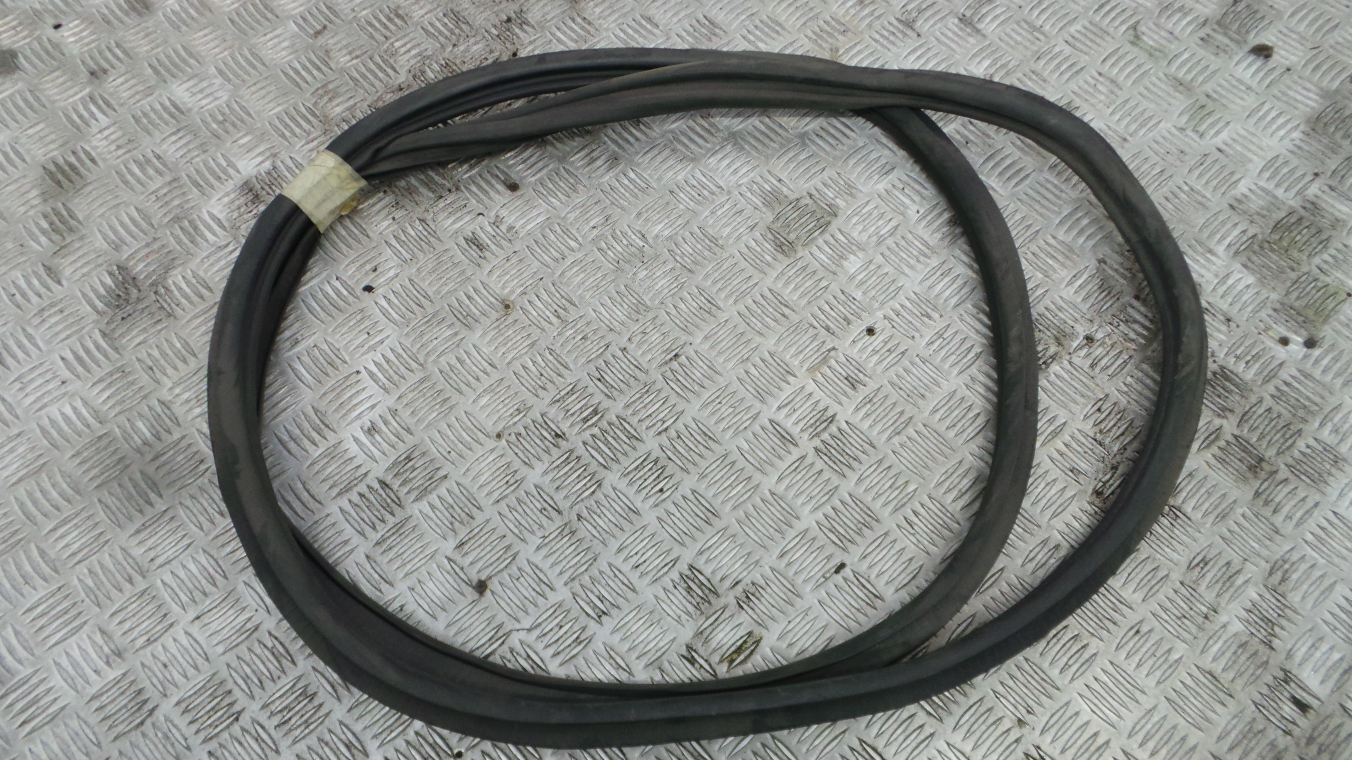 Borracha Porta Esquerda  - OPEL CORSA D (S07)-33632835