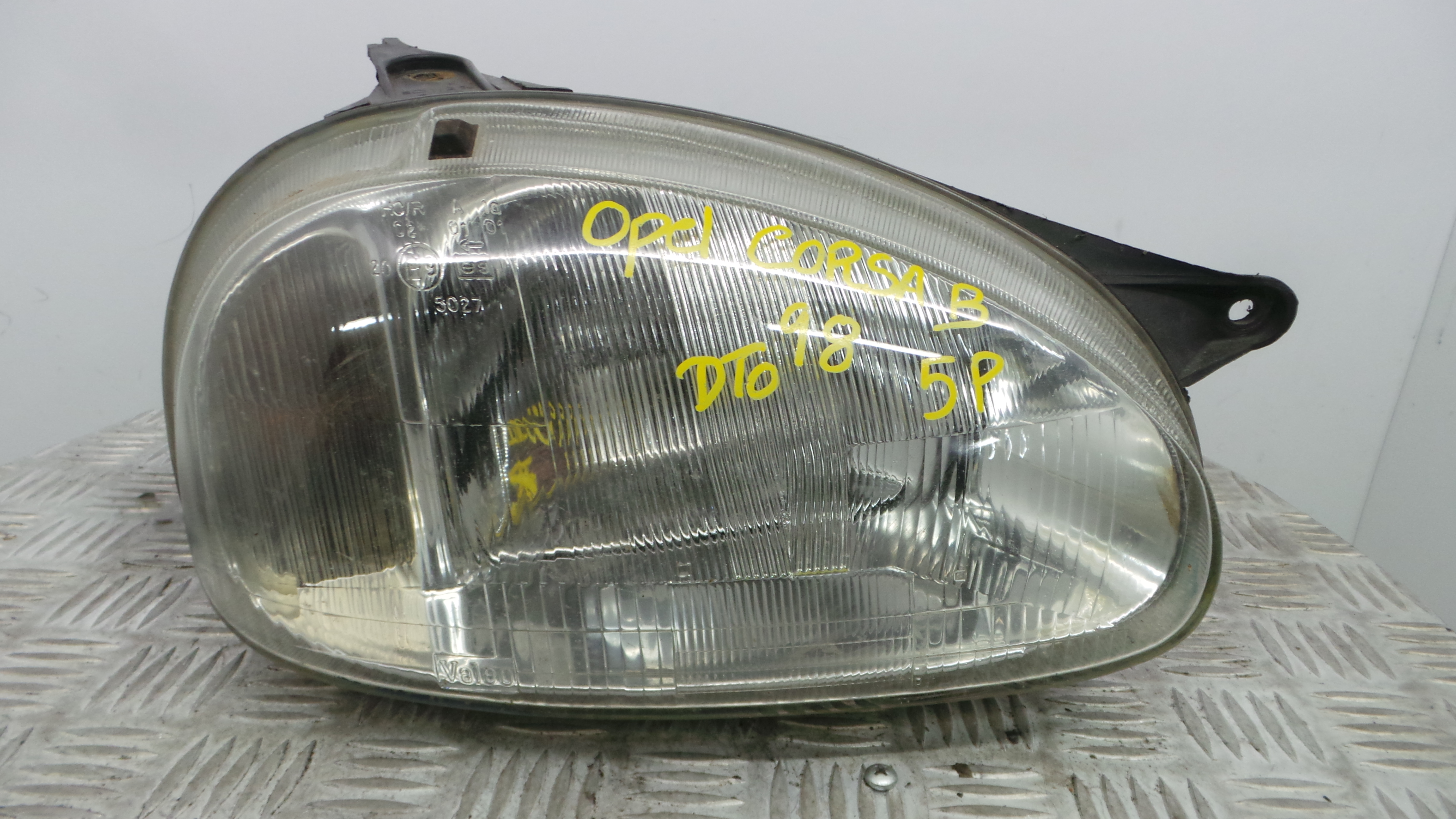 Ótica Dto 90444787 - OPEL CORSA B (S93)-33633798 Ótica Dto 90444787 - OPEL CORSA B (S93)-33633798