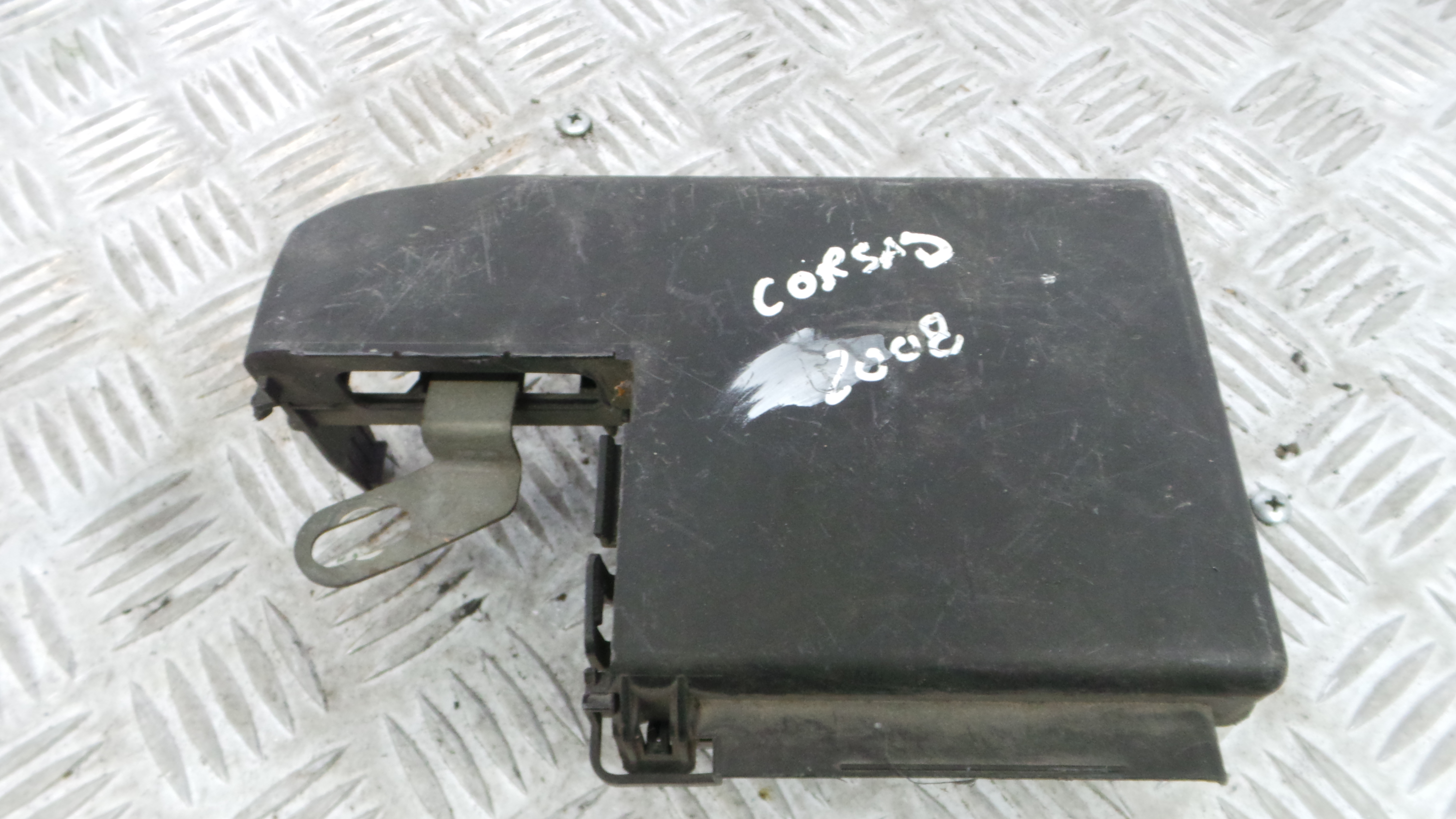 Caixa dos Fusíveis / BSI / UCH / SAM 1718433 - OPEL CORSA D (S07)-33634437 Caixa dos Fusíveis / BSI / UCH / SAM 1718433 - OPEL CORSA D (S07)-33634437