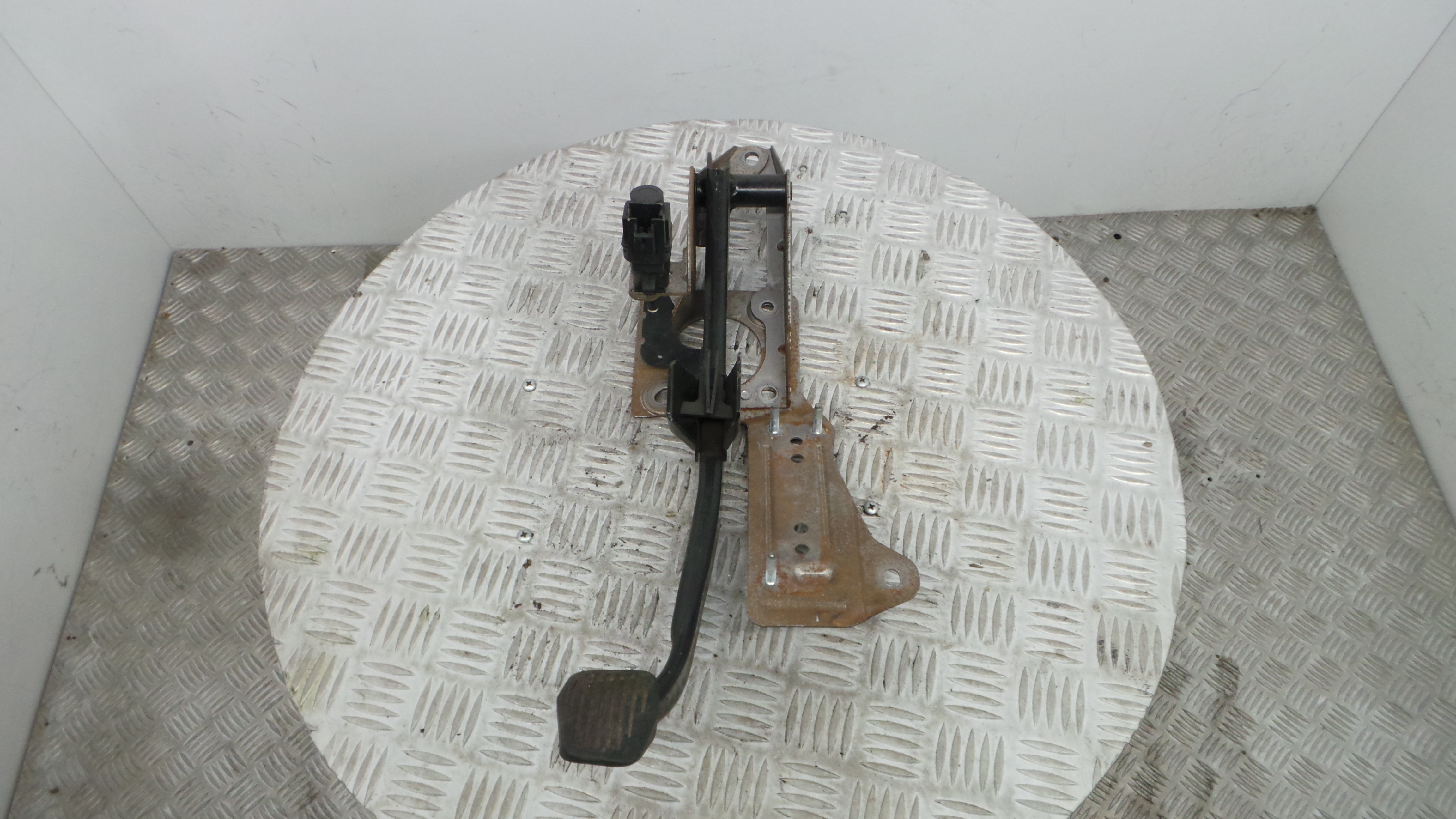 Pedal do Travão 4N51-2467-CE - VOLVO V50 (545)-33634763