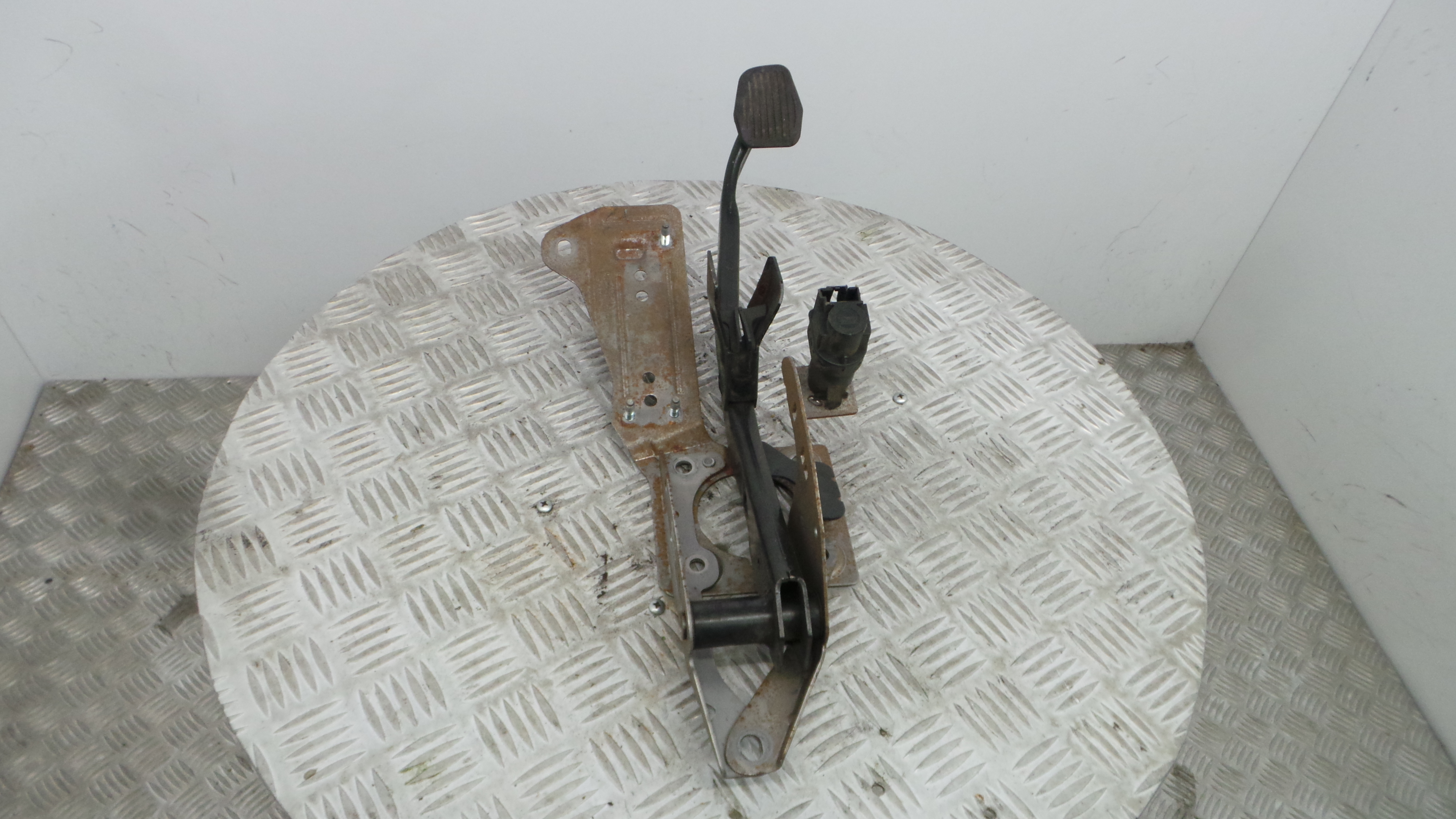 Pedal do Travão 4N51-2467-CE - VOLVO V50 (545)-33634763