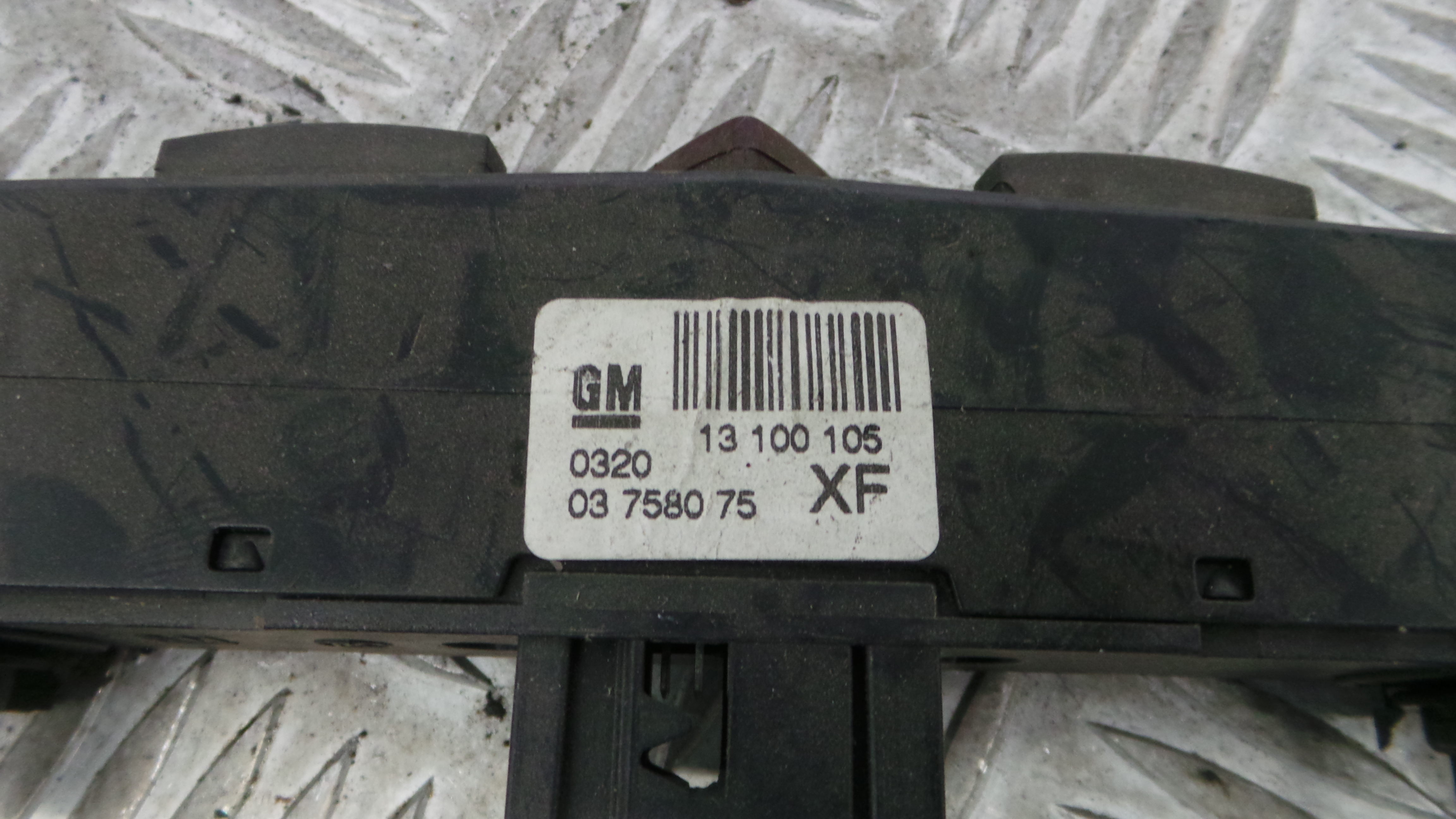 warning 4 piscas 13100105 - OPEL ASTRA H (A04)-33635034