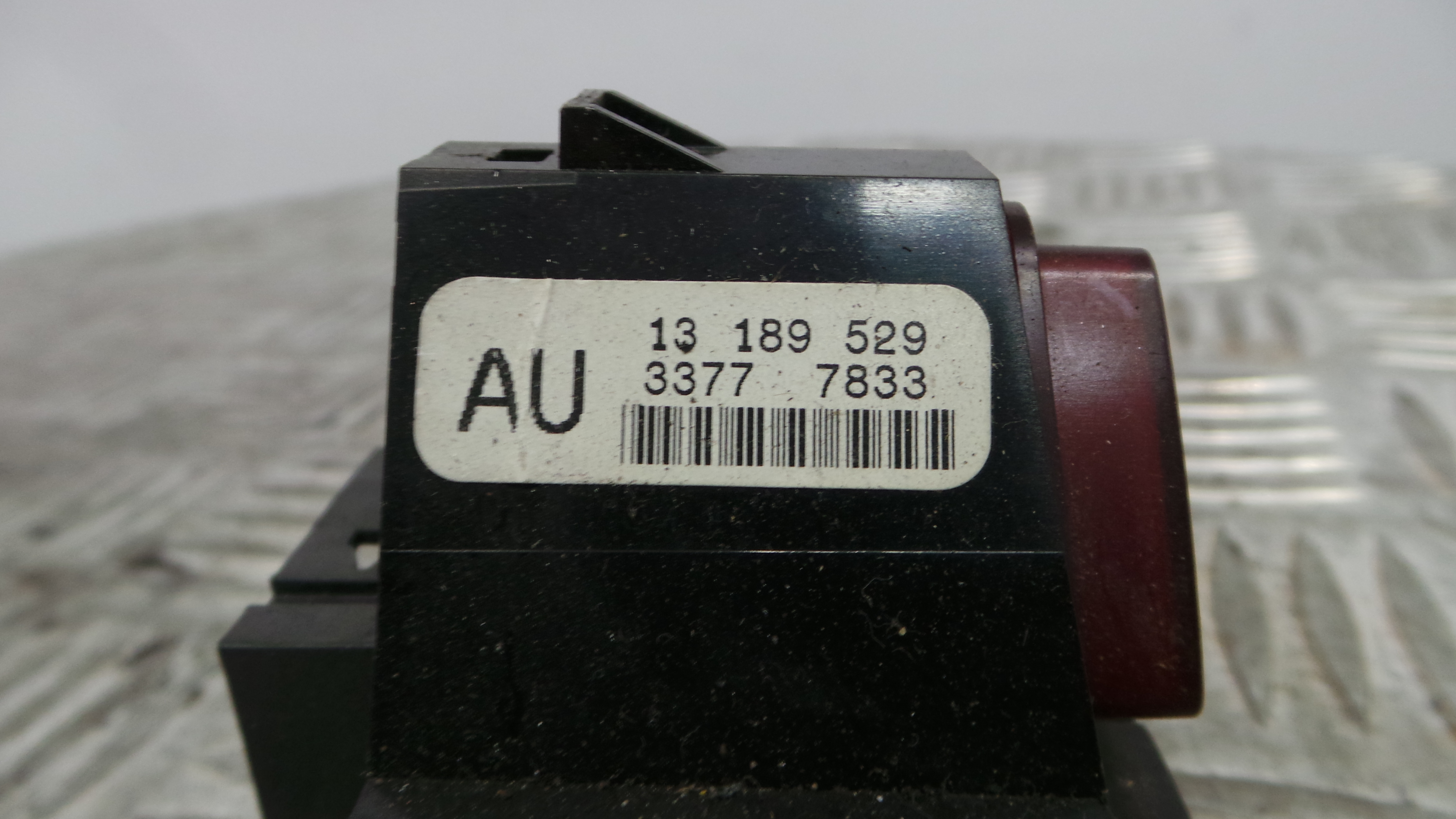 warning 4 piscas 13189529 - OPEL CORSA D (S07)-33635040