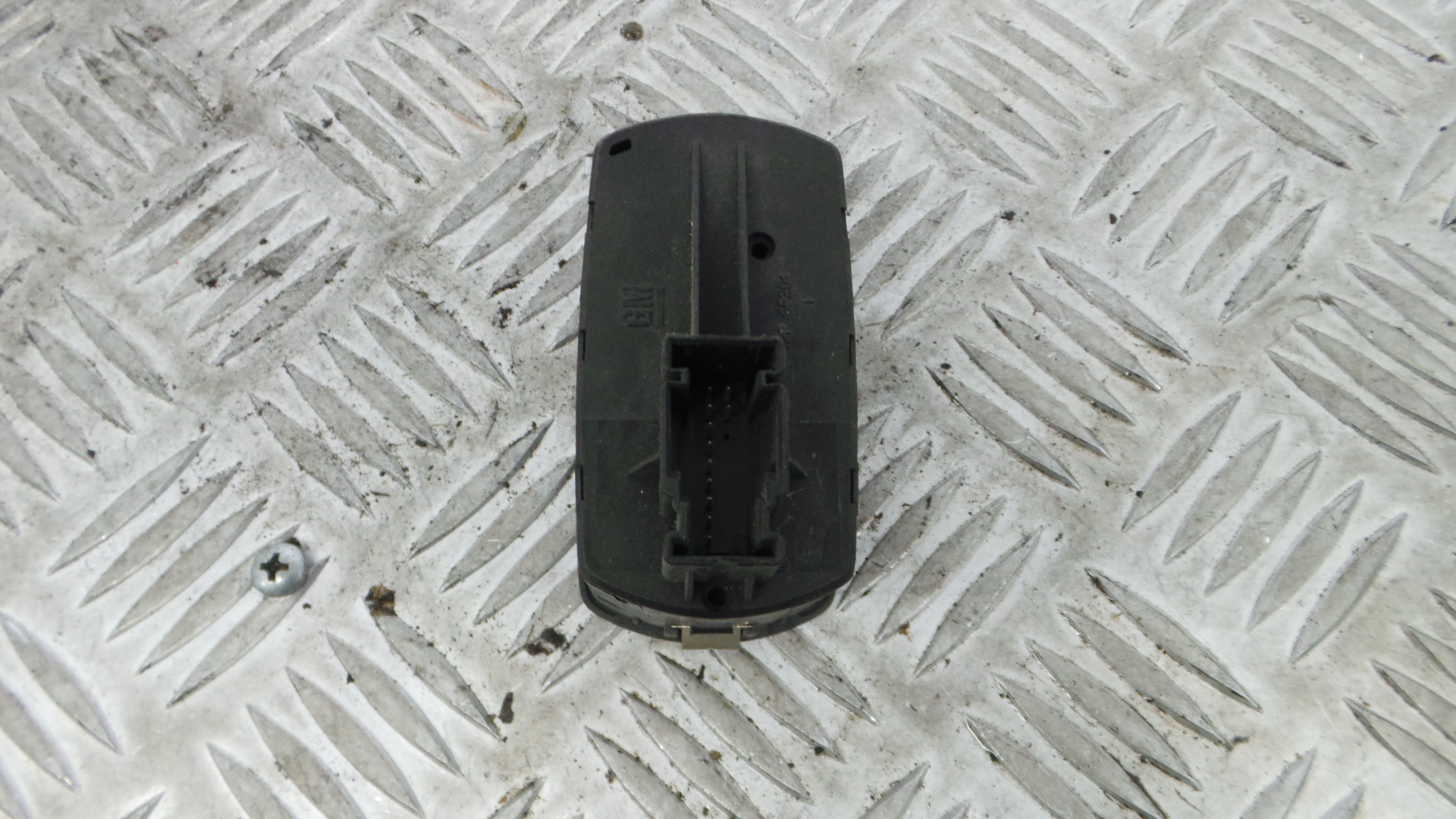 Interruptor / Comando Elevador Vidro Frente Esq 13258521 - OPEL CORSA D (S07)-33635048