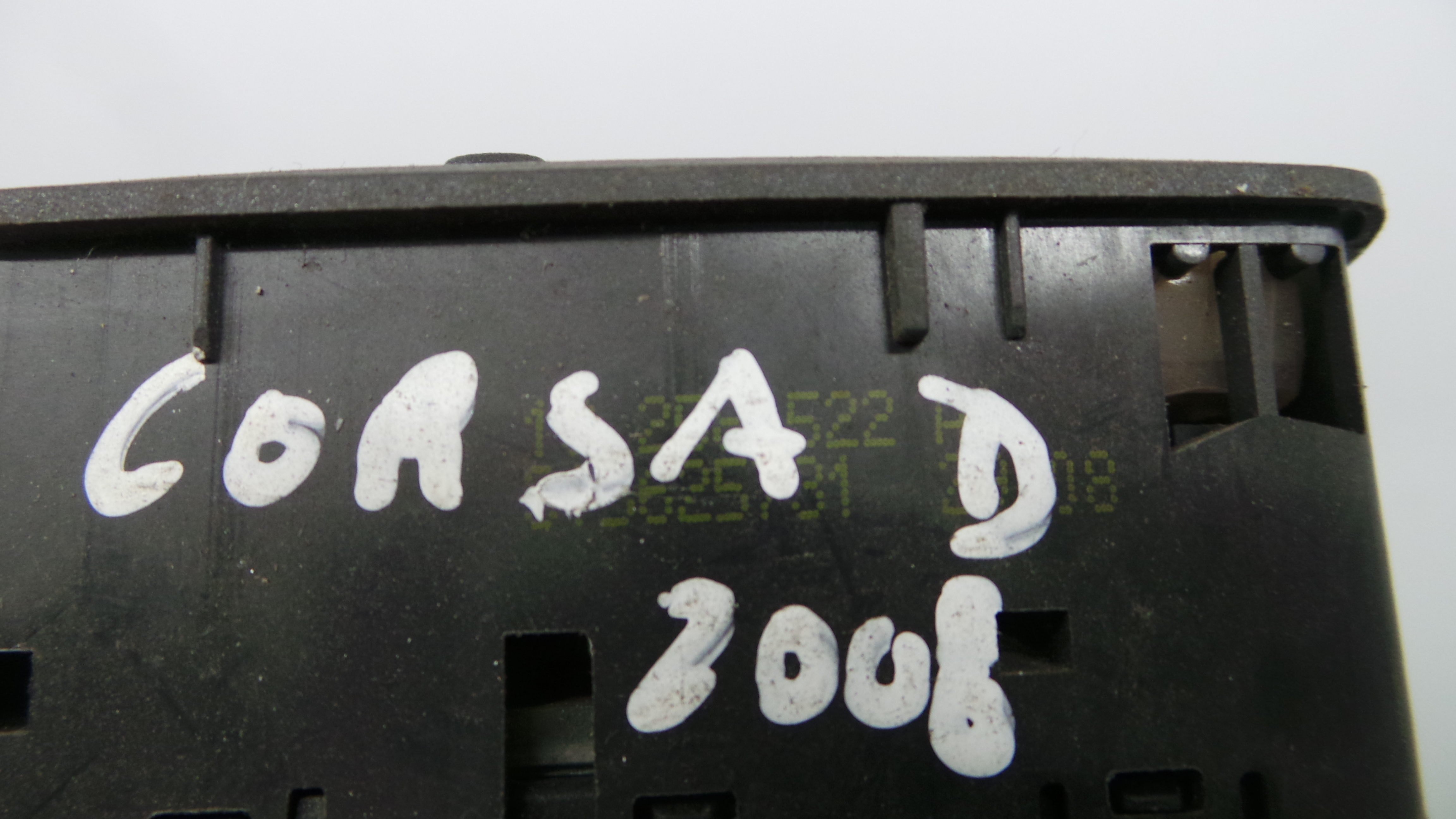 Interruptor / Comando Elevador Vidro Frente Esq  13258522 - OPEL CORSA D (S07)-33635051