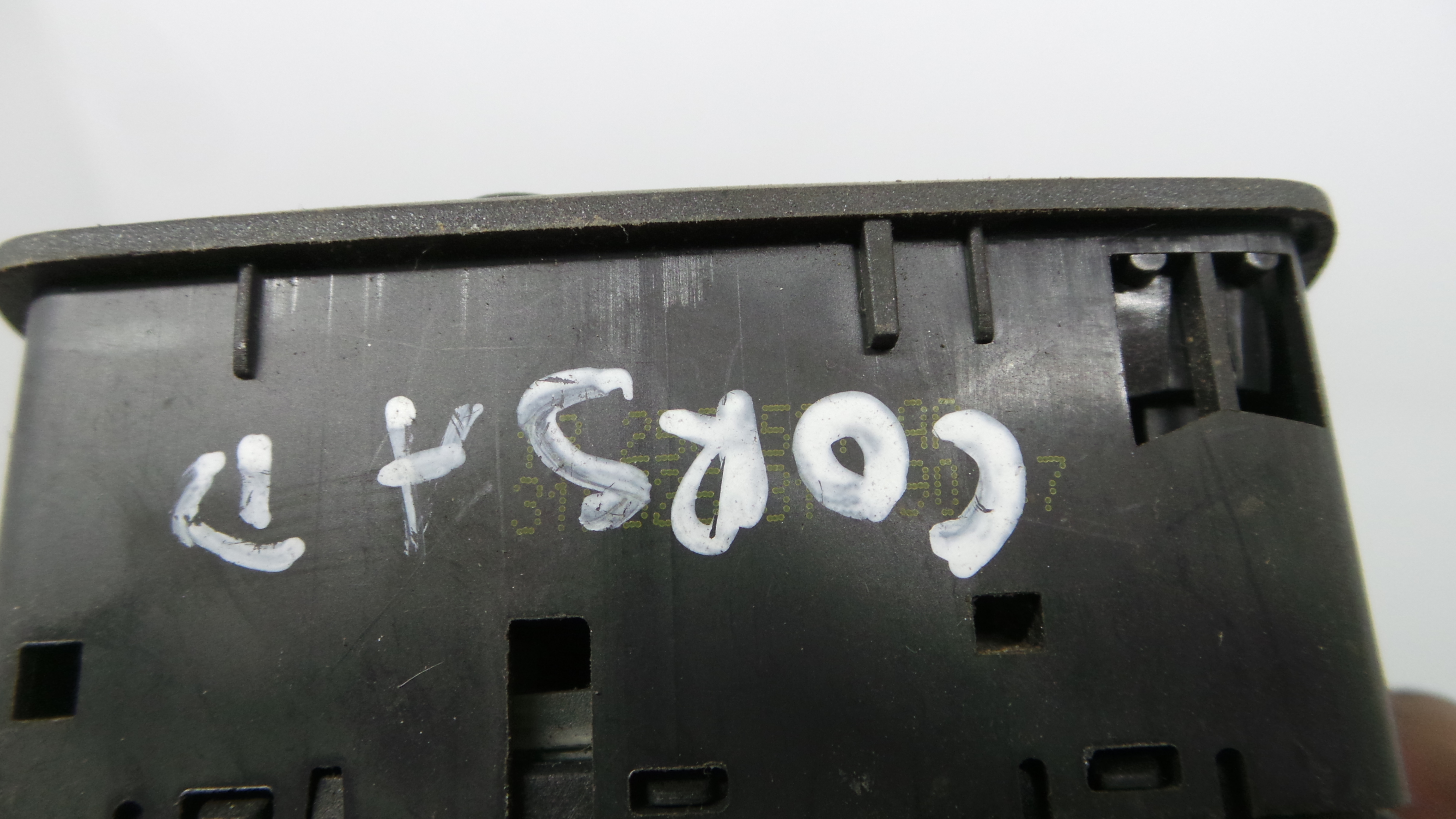 Interruptor / Comando Elevador Vidro Frente Esq 13258521 - OPEL CORSA D (S07)-33635057