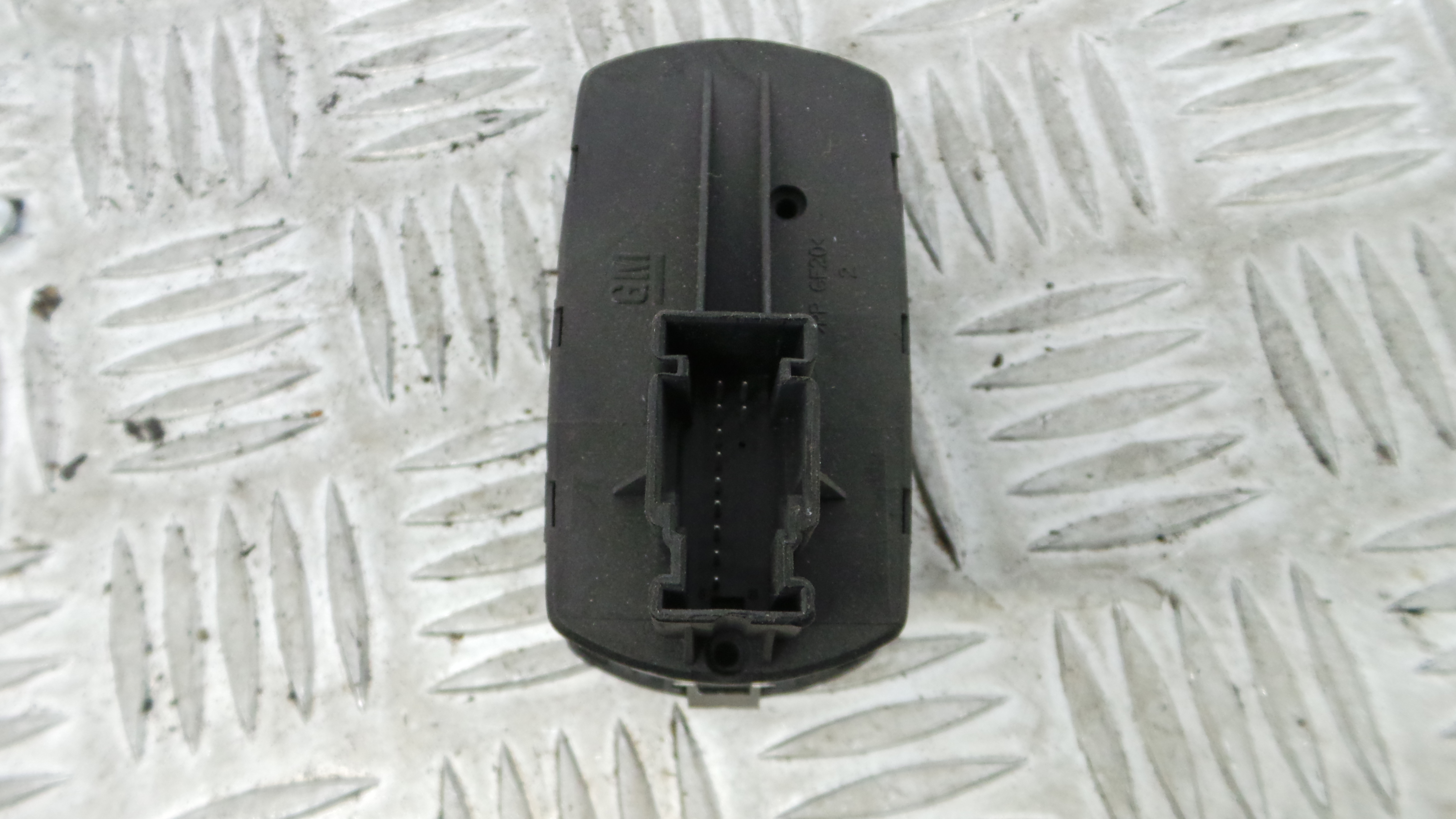 Interruptor / Comando Elevador Vidro Frente Esq  13258521 - OPEL CORSA D (S07)-33635060