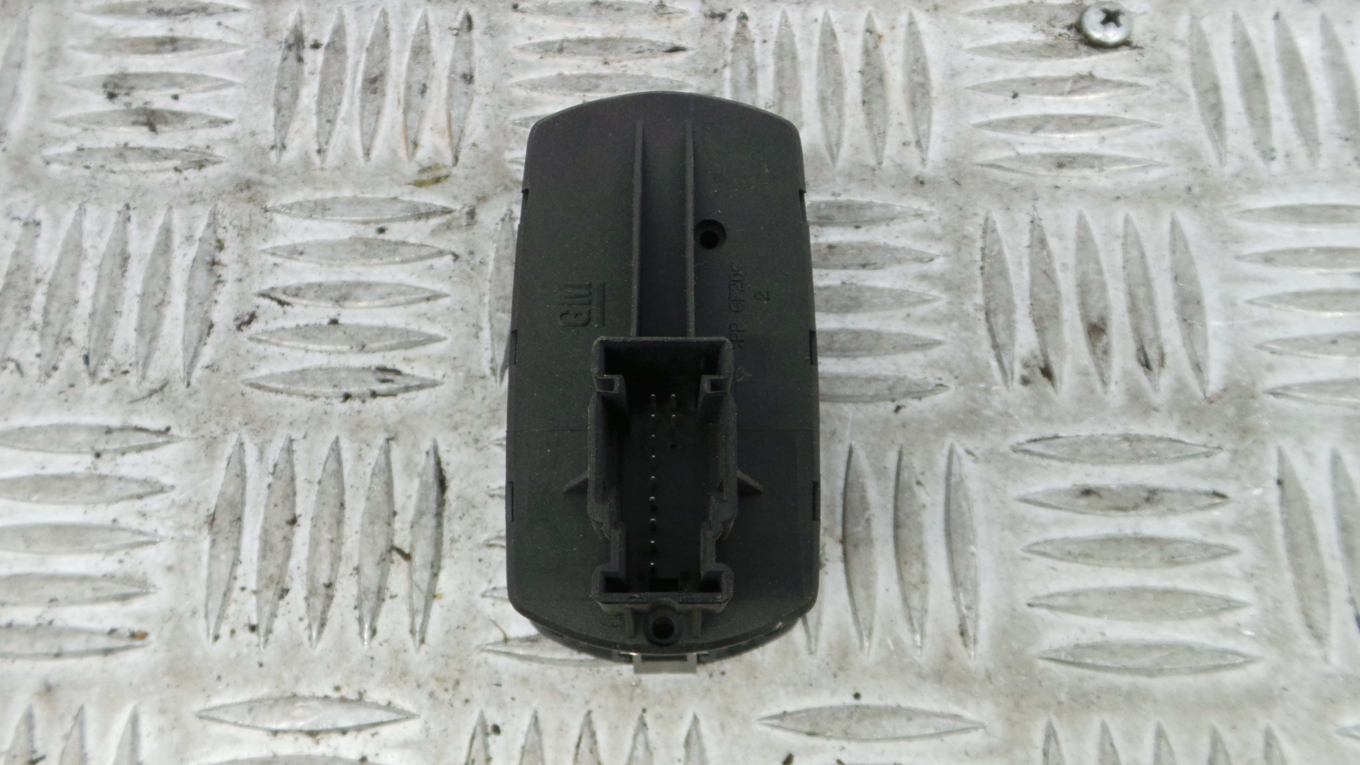 Interruptor / Comando Elevador Vidro Frente Esq  13258521 - OPEL CORSA D (S07)-33635063