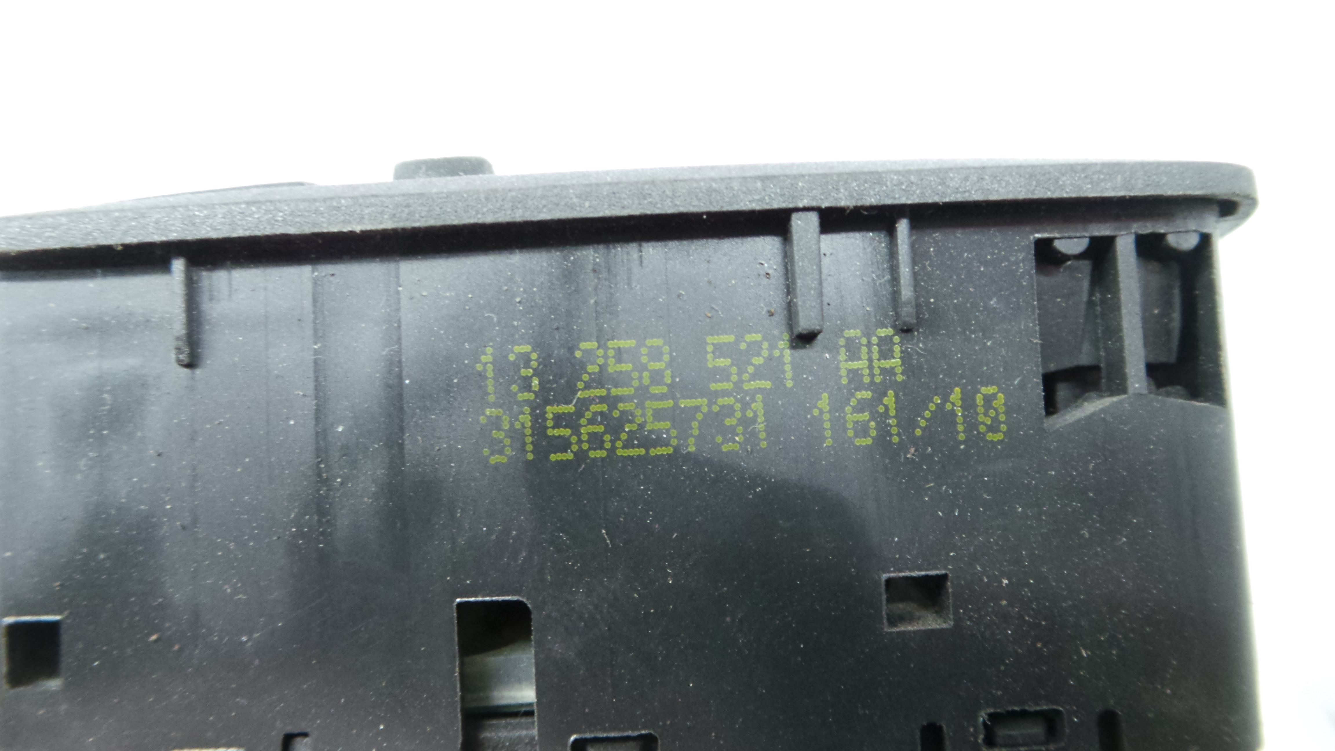 Interruptor / Comando Elevador Vidro Frente Esq  13258521 - OPEL CORSA D (S07)-33635069