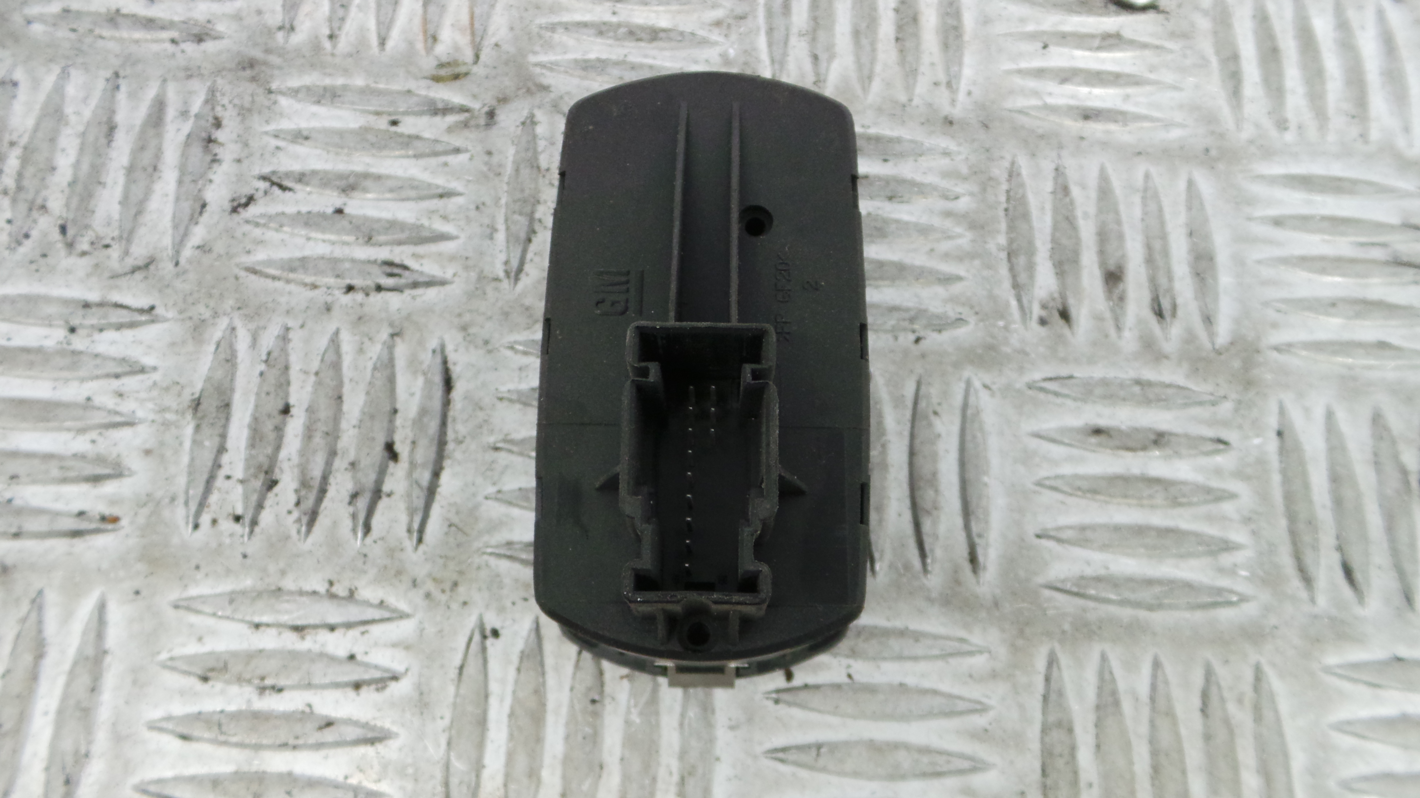 Interruptor / Comando Elevador Vidro Frente Esq  13258522 - OPEL CORSA D (S07)-33635087