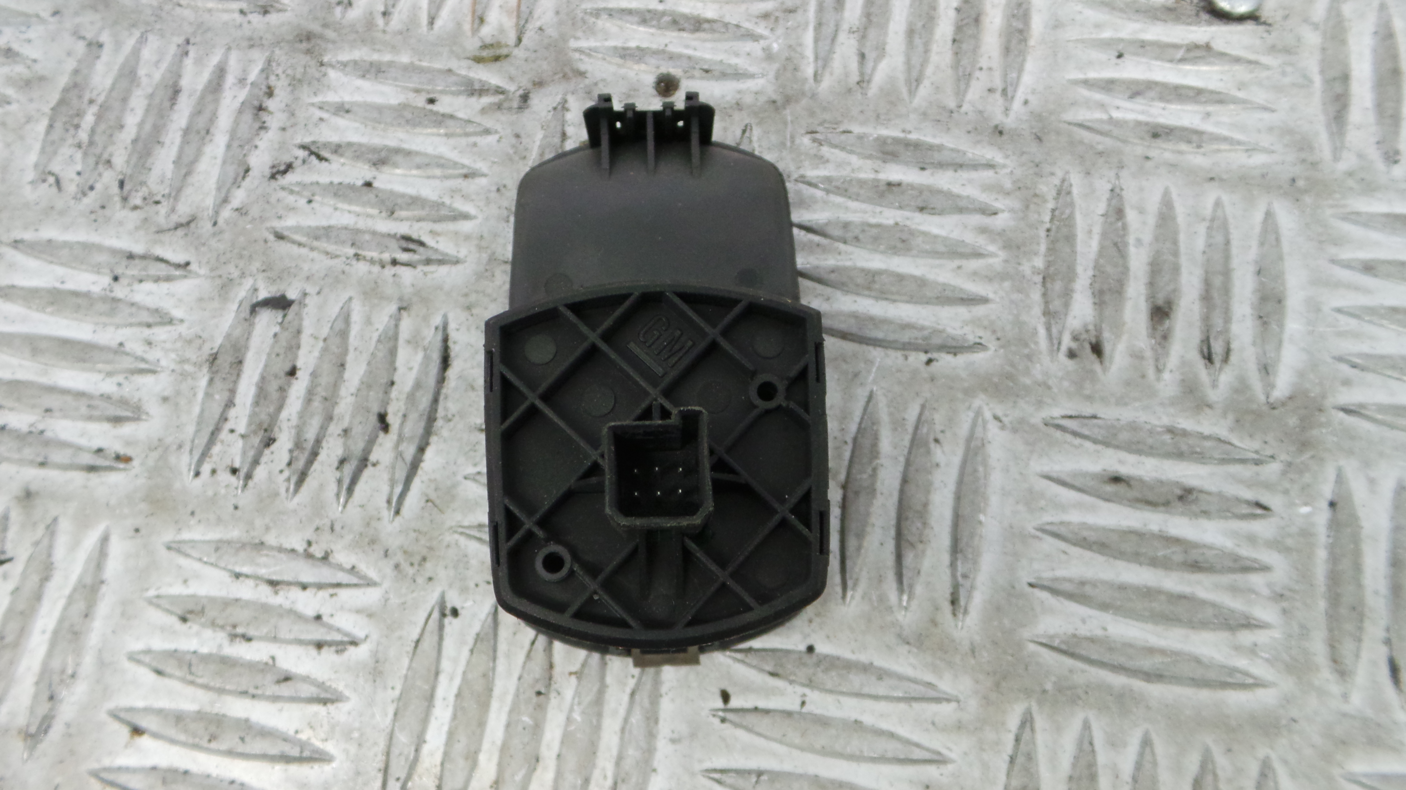 Interruptor / Comando Elevador Vidro Frente Dto  13189333 - OPEL CORSA D (S07)-33635103