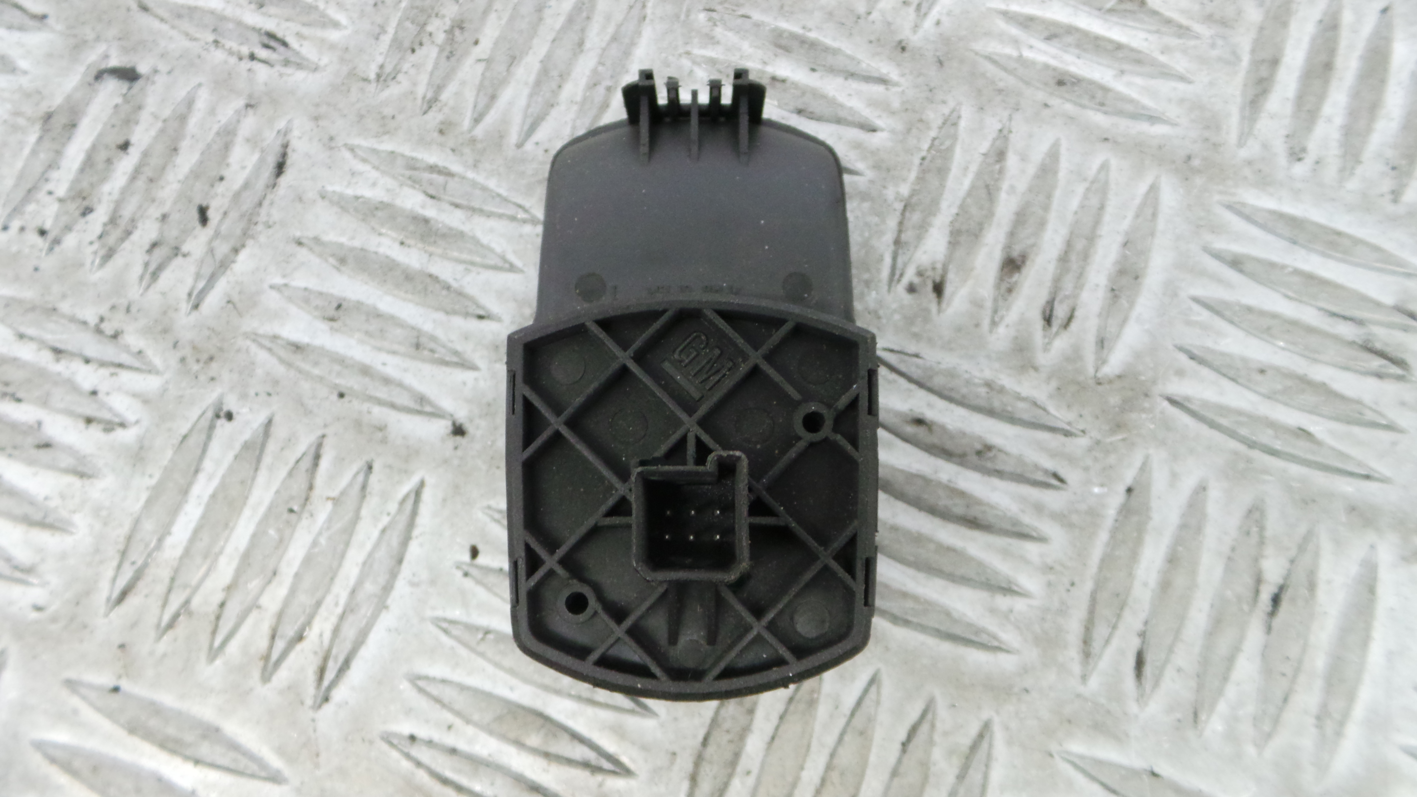 Interruptor / Comando Elevador Vidro Frente Dto  13189333 - OPEL CORSA D (S07)-33635112