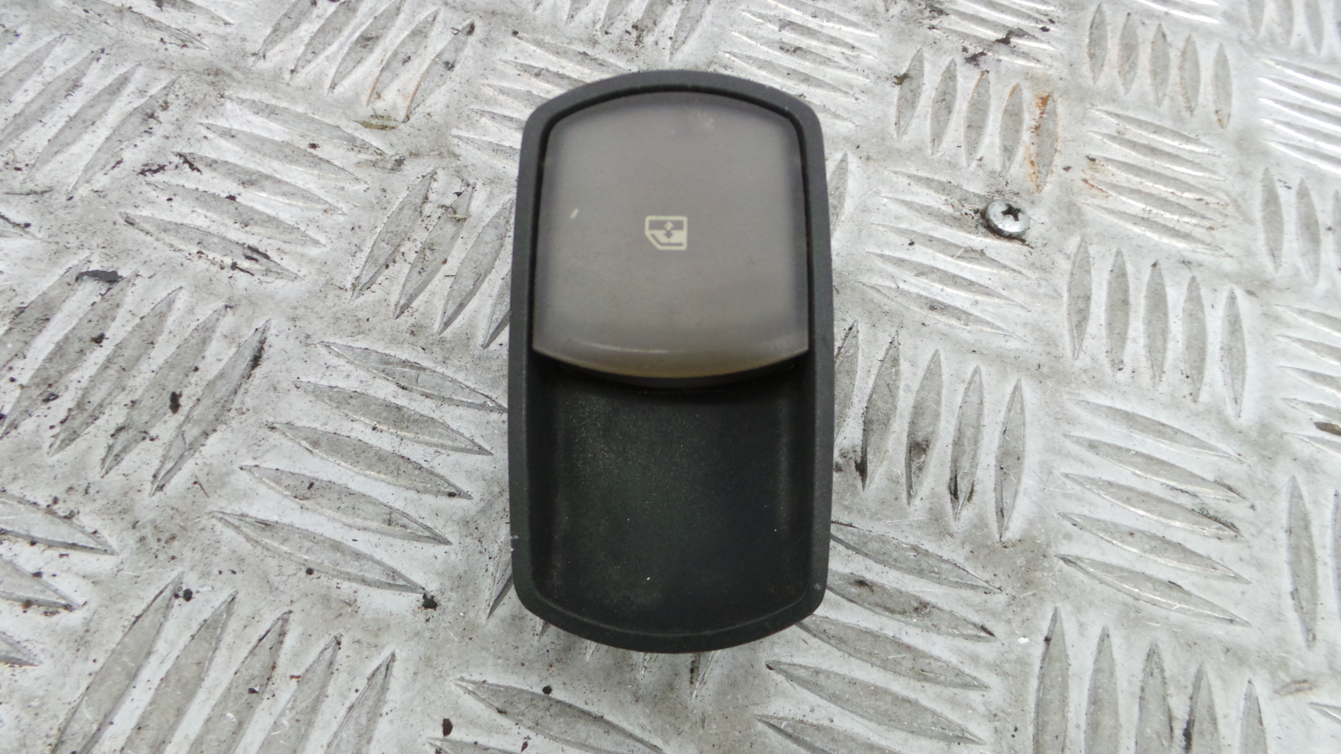 Interruptor / Comando Elevador Vidro Frente Dto  13206806 - OPEL CORSA D (S07)-33635121 Interruptor / Comando Elevador Vidro Frente Dto  13206806 - OPEL CORSA D (S07)-33635121
