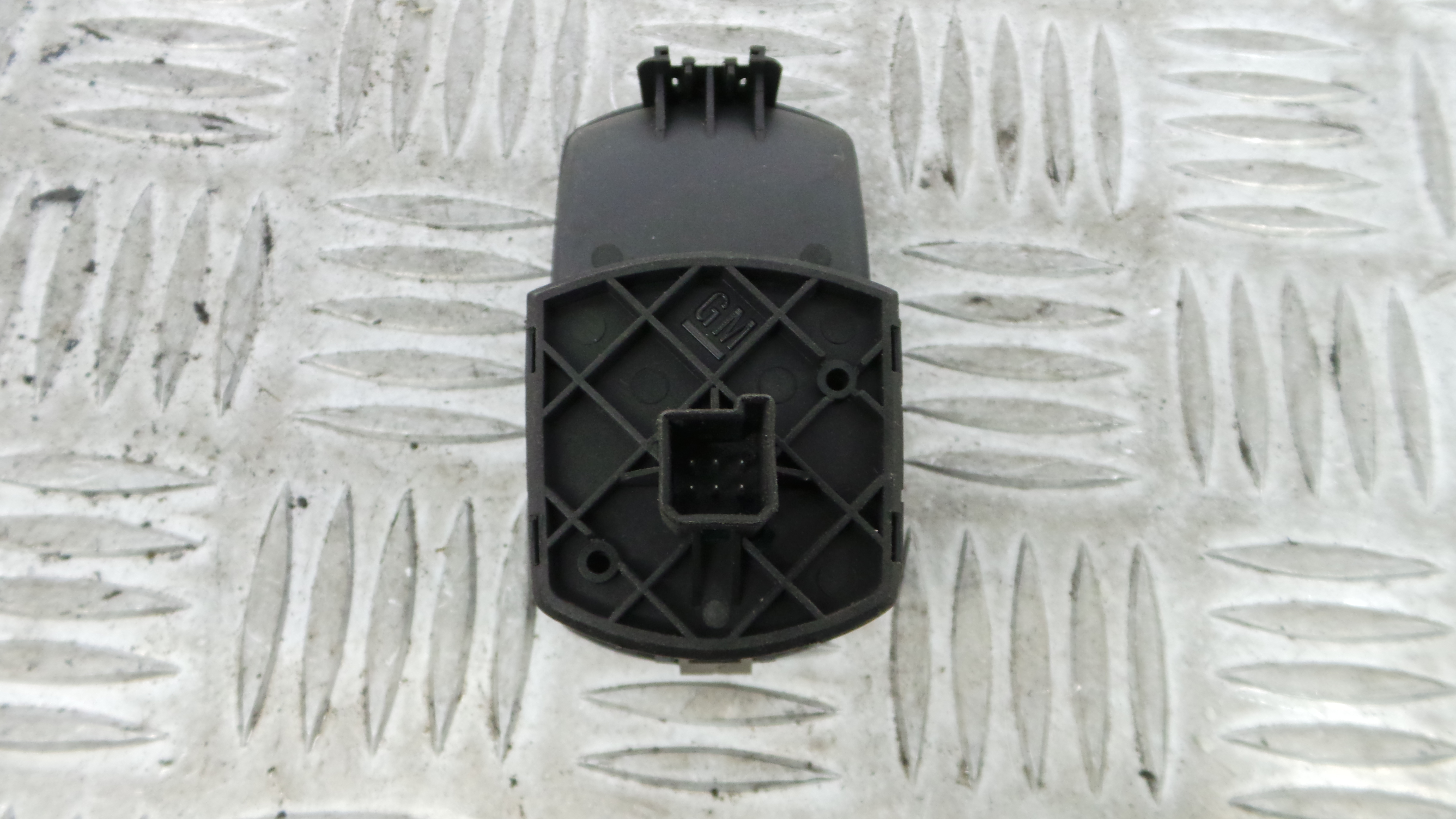 Interruptor / Comando Elevador Vidro Frente Dto  13189333 - OPEL CORSA D (S07)-33635136