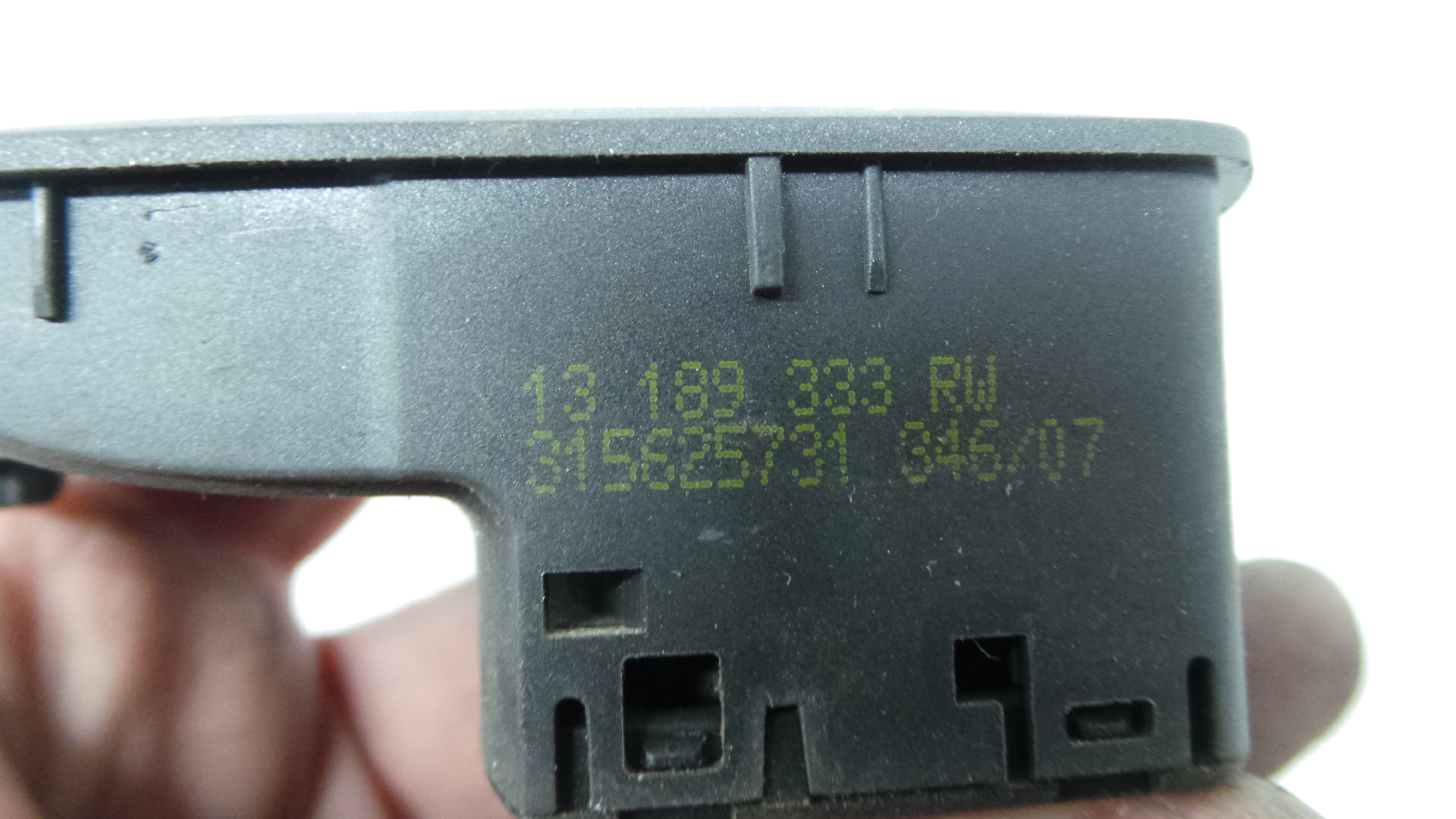 Interruptor / Comando Elevador Vidro Frente Dto  13189333 - OPEL CORSA D (S07)-33635136