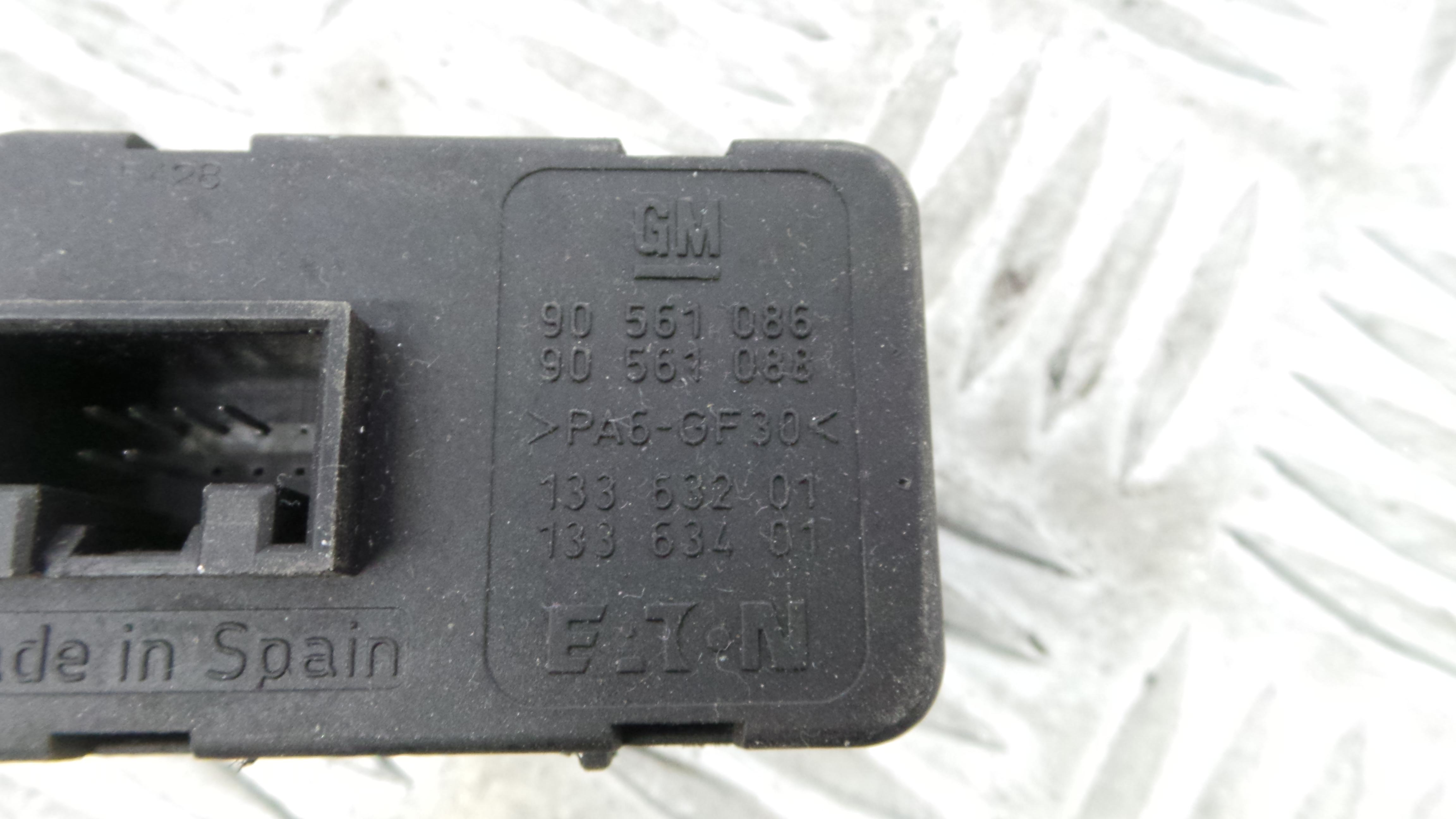 Interruptor / Comando Elevador Vidro Frente Esq  90561086 - OPEL ASTRA G Hatchback (T98)-33635165