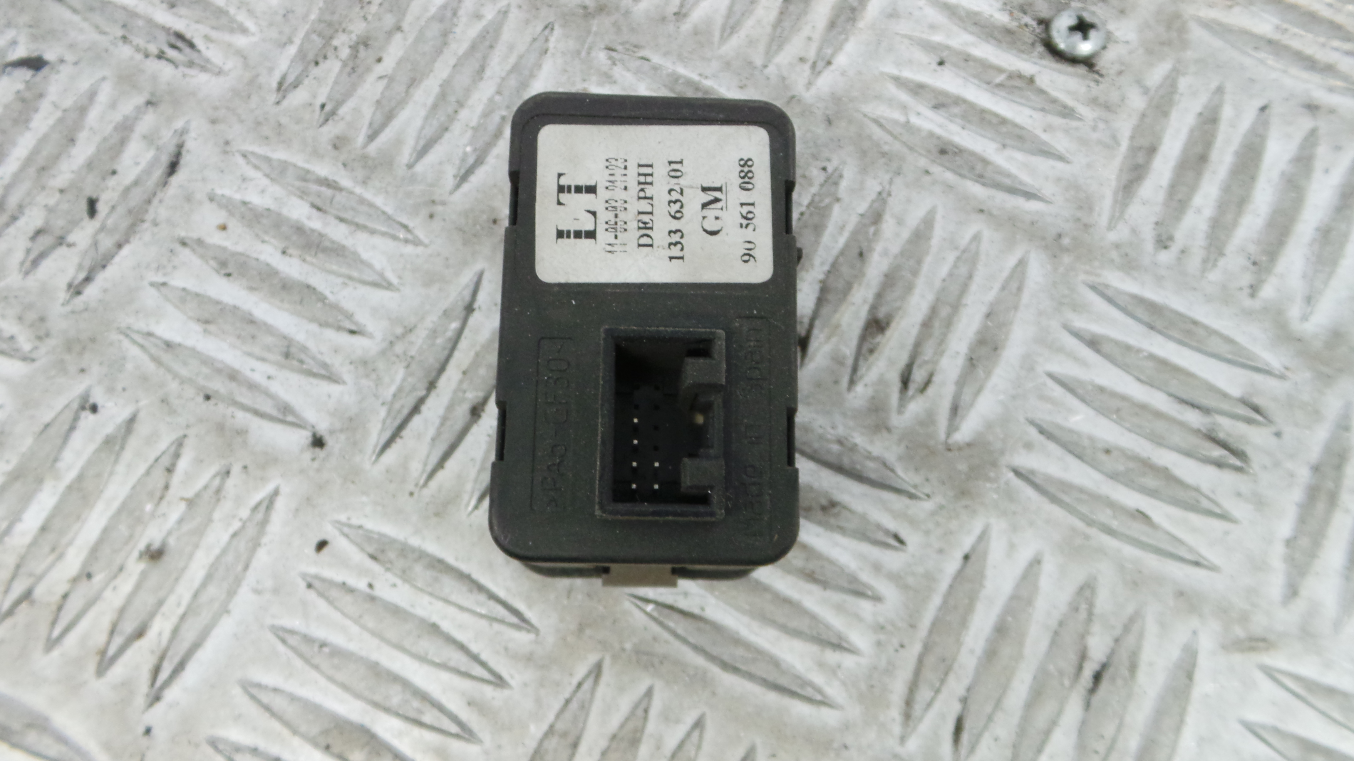 Interruptor / Comando Elevador Vidro Frente Esq 90561088 - OPEL ASTRA G Hatchback (T98)-33635171