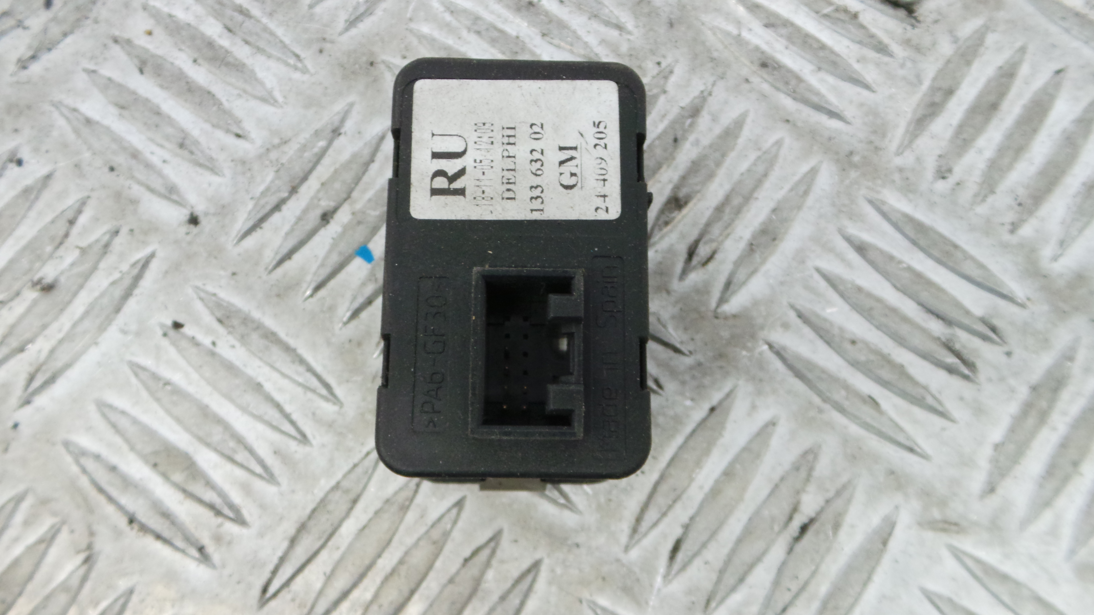 Interruptor / Comando Elevador Vidro Frente Esq  24409205 - OPEL CORSA C (X01)-33635177