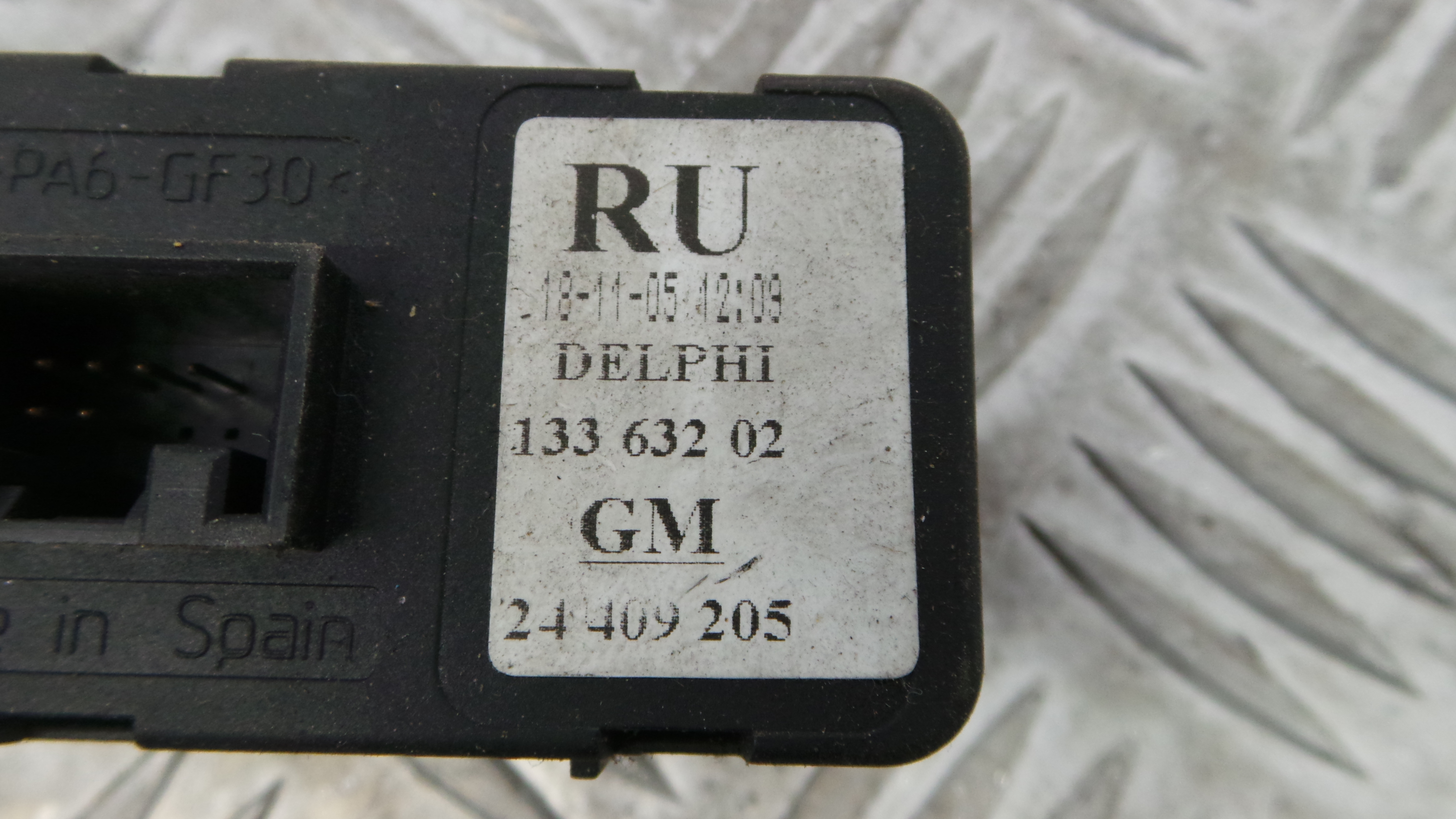 Interruptor / Comando Elevador Vidro Frente Esq  24409205 - OPEL CORSA C (X01)-33635177