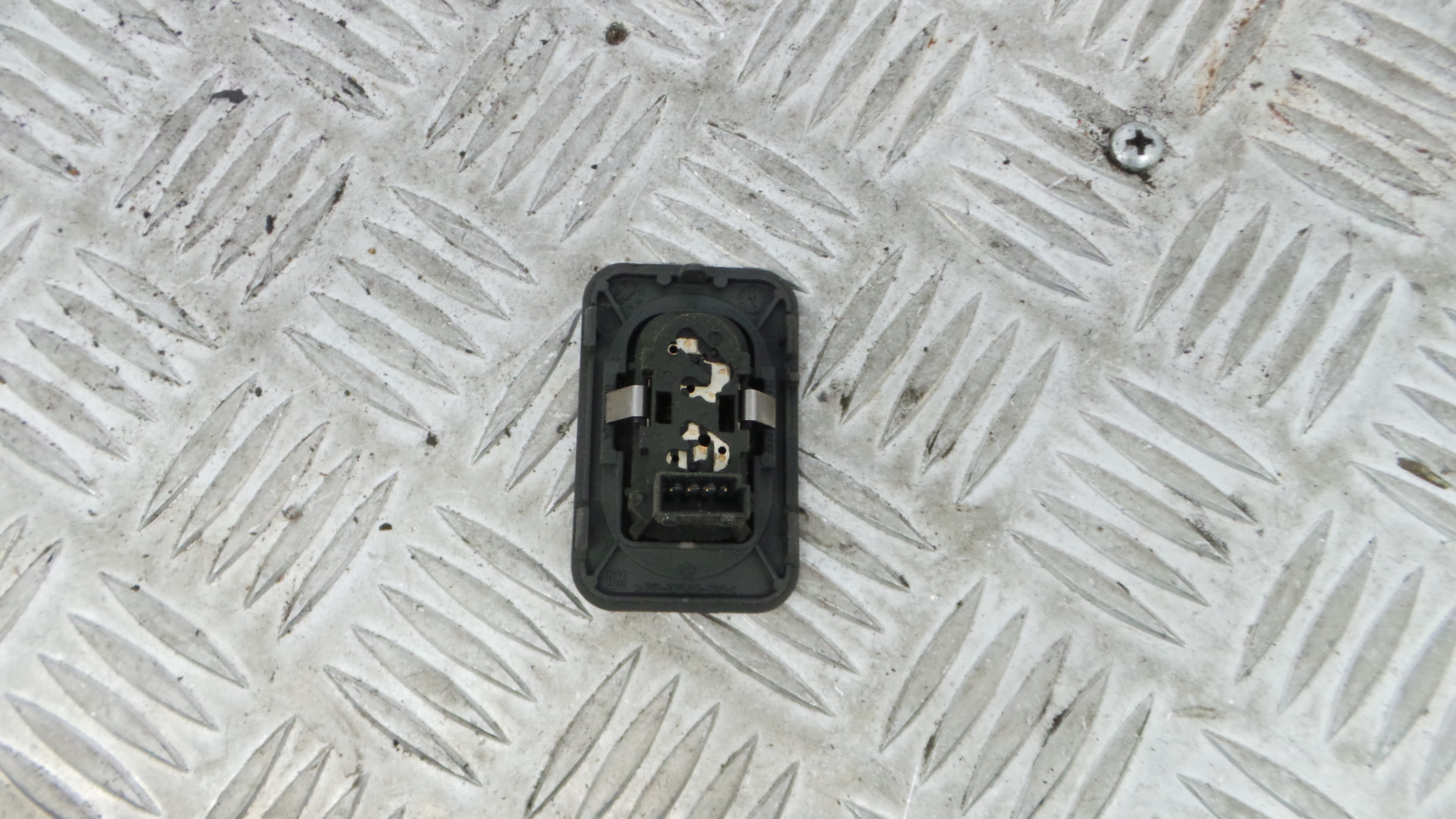 Interruptor / Comando Elevador Vidro Frente Dto 24407699 - OPEL CORSA C (X01)-33635202