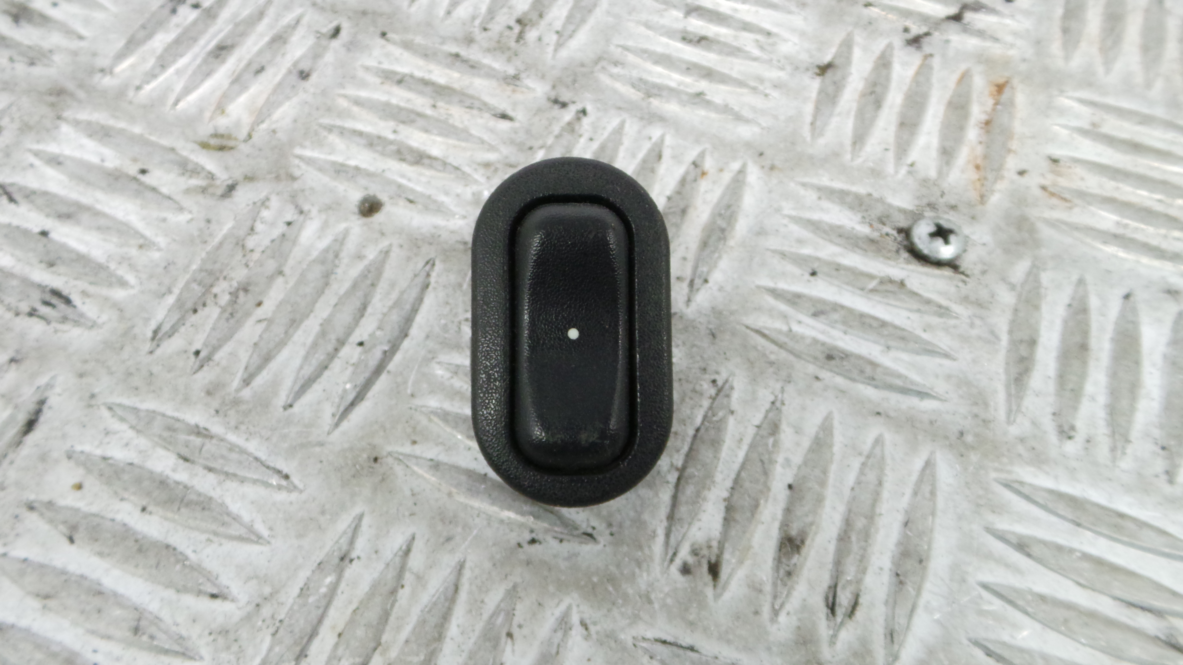 Interruptor / Comando Elevador Vidro Frente Dto  90561388 - OPEL ASTRA G Hatchback (T98)-33635206