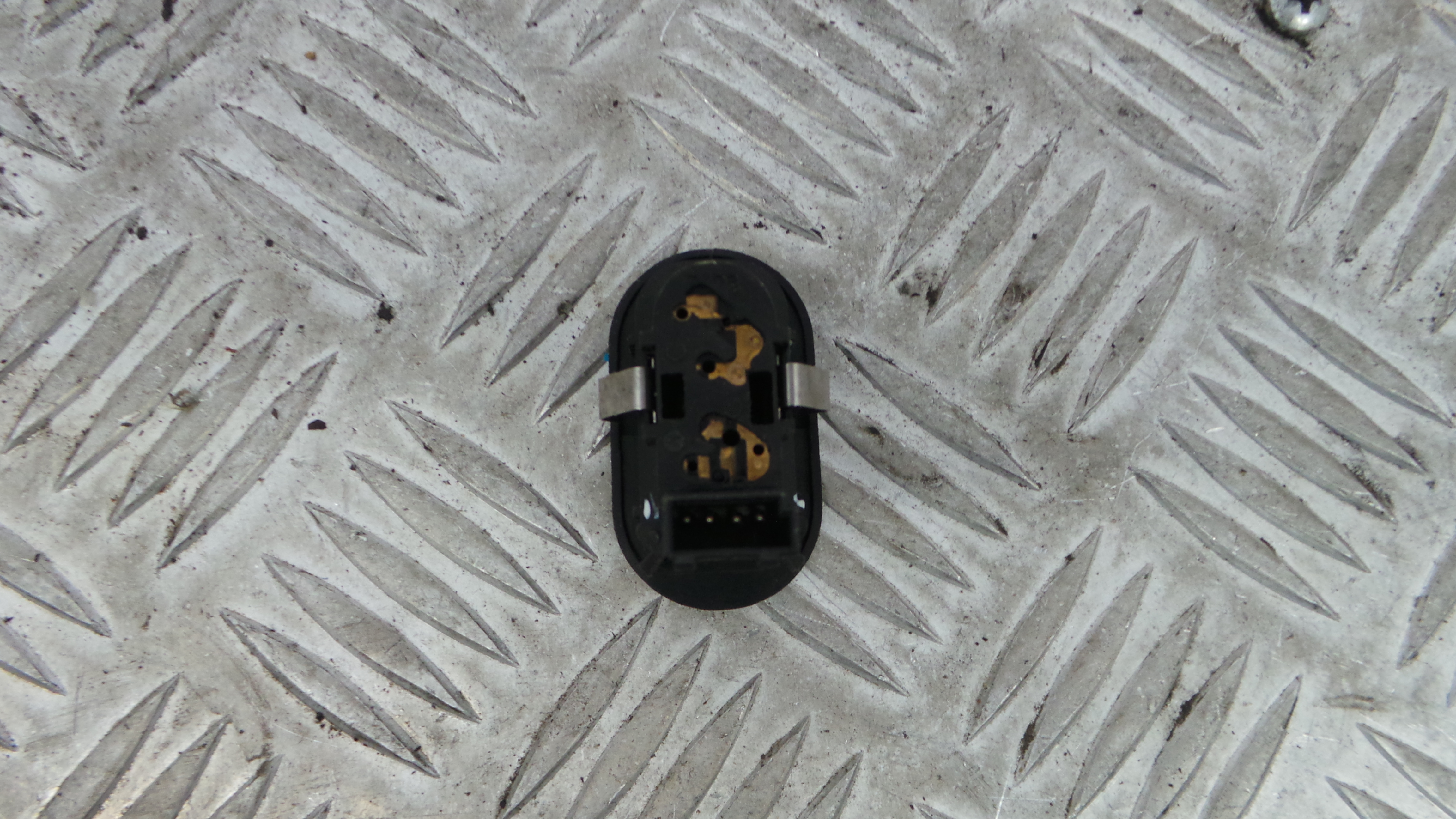 Interruptor / Comando Elevador Vidro Frente Dto 90561388 - OPEL ASTRA G Hatchback (T98)-33635206