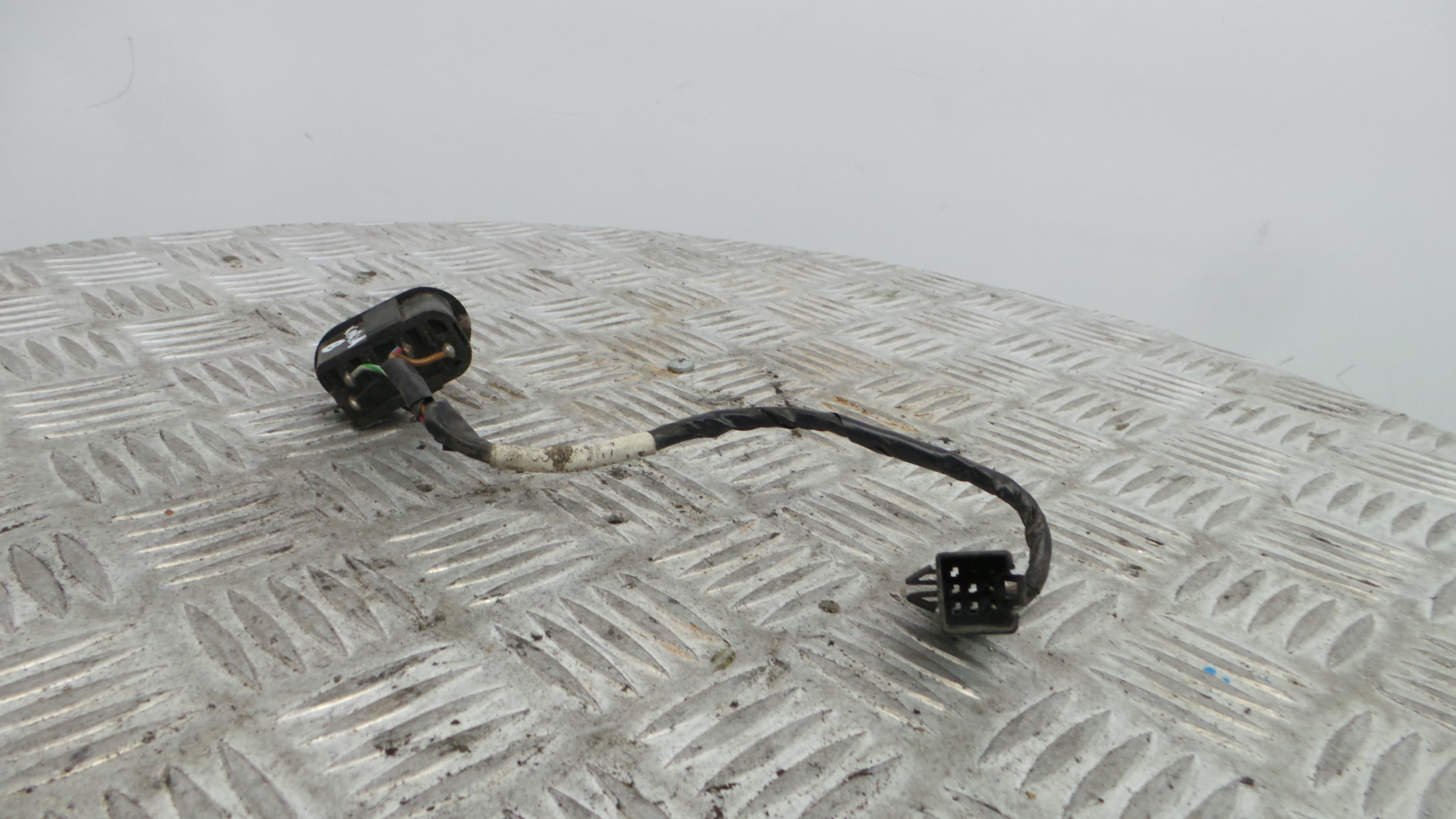 Interruptor / Comando Elevador Vidro Frente Esq 90482478 - OPEL CORSA B (S93)-33635242