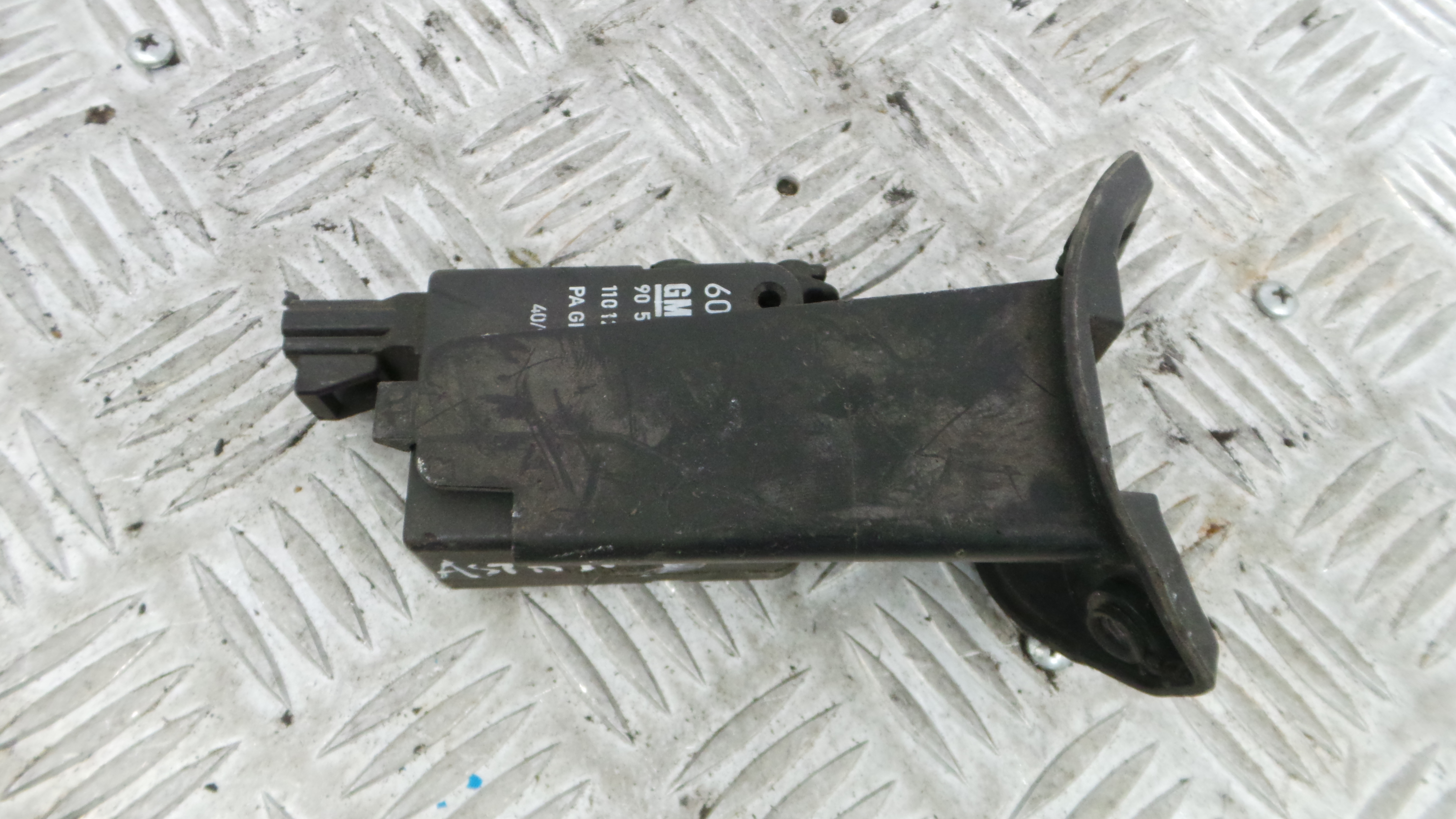 Pistola Fecho Central Mala 90589918 - OPEL ASTRA G Hatchback (T98)-33635664