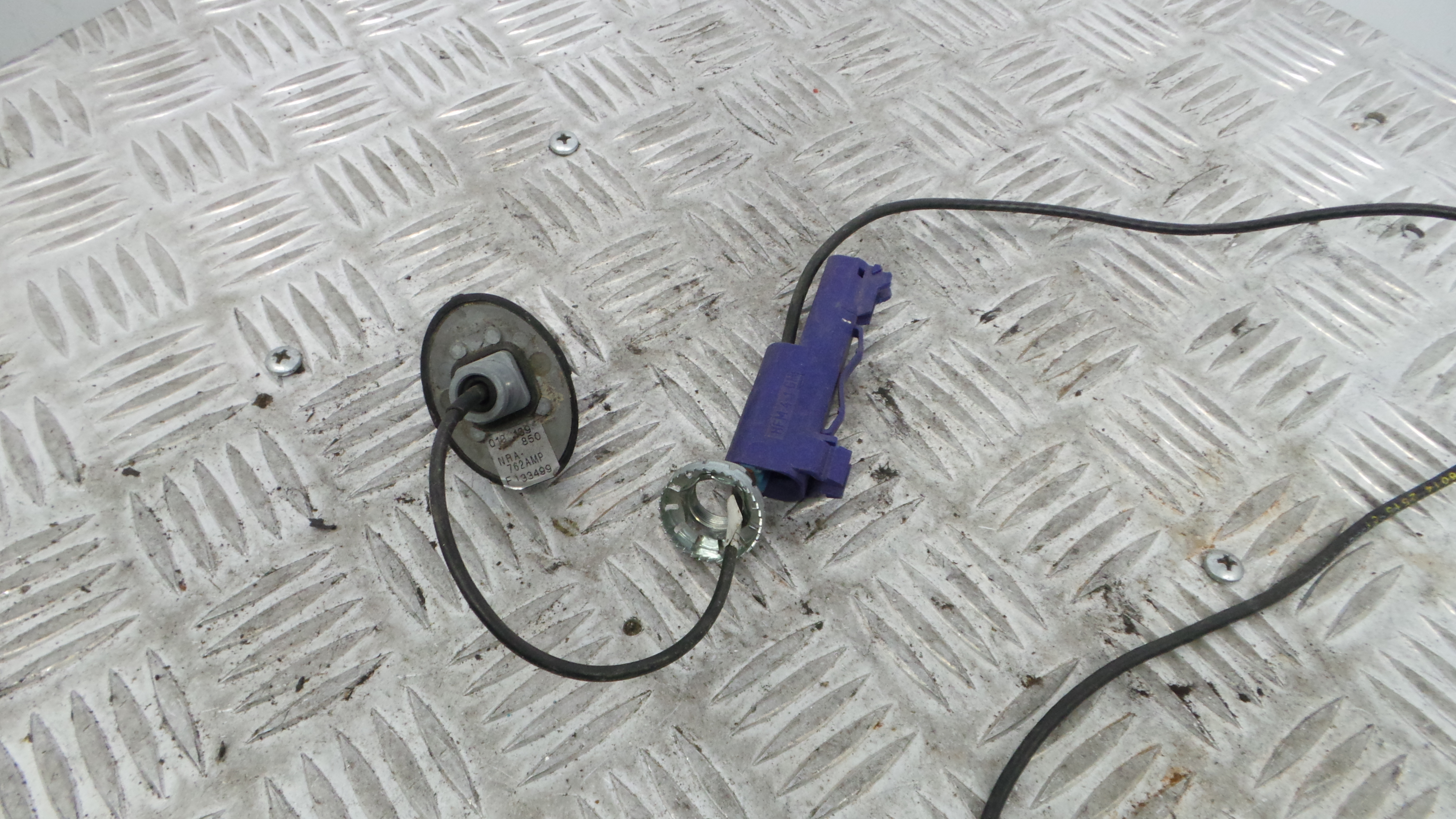 Antena 013139850 - OPEL ASTRA H (A04)-33635753