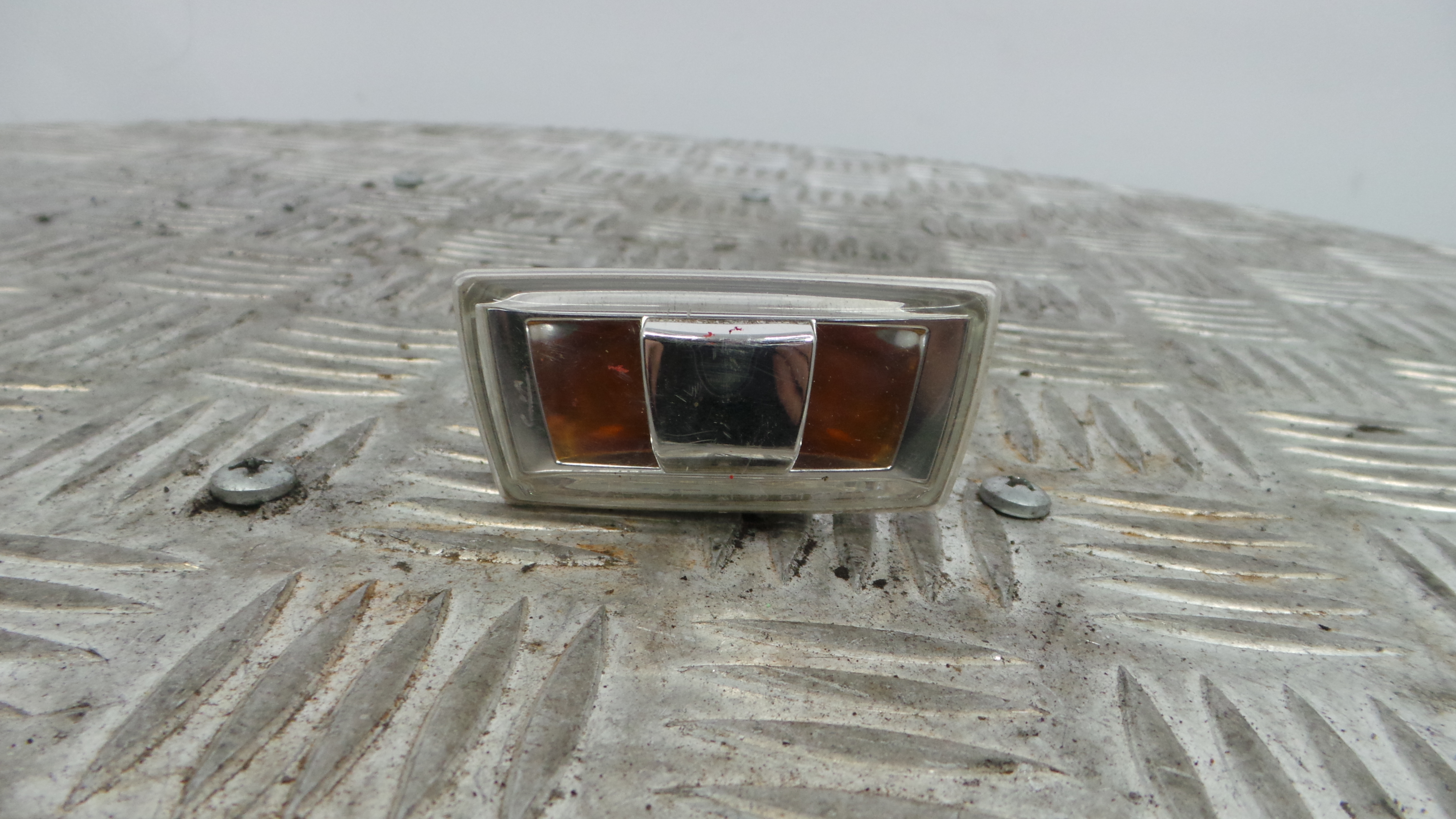Farolim de pisca Lateral 13252455 - OPEL CORSA D (S07)-33635771 Farolim de pisca Lateral 13252455 - OPEL CORSA D (S07)-33635771