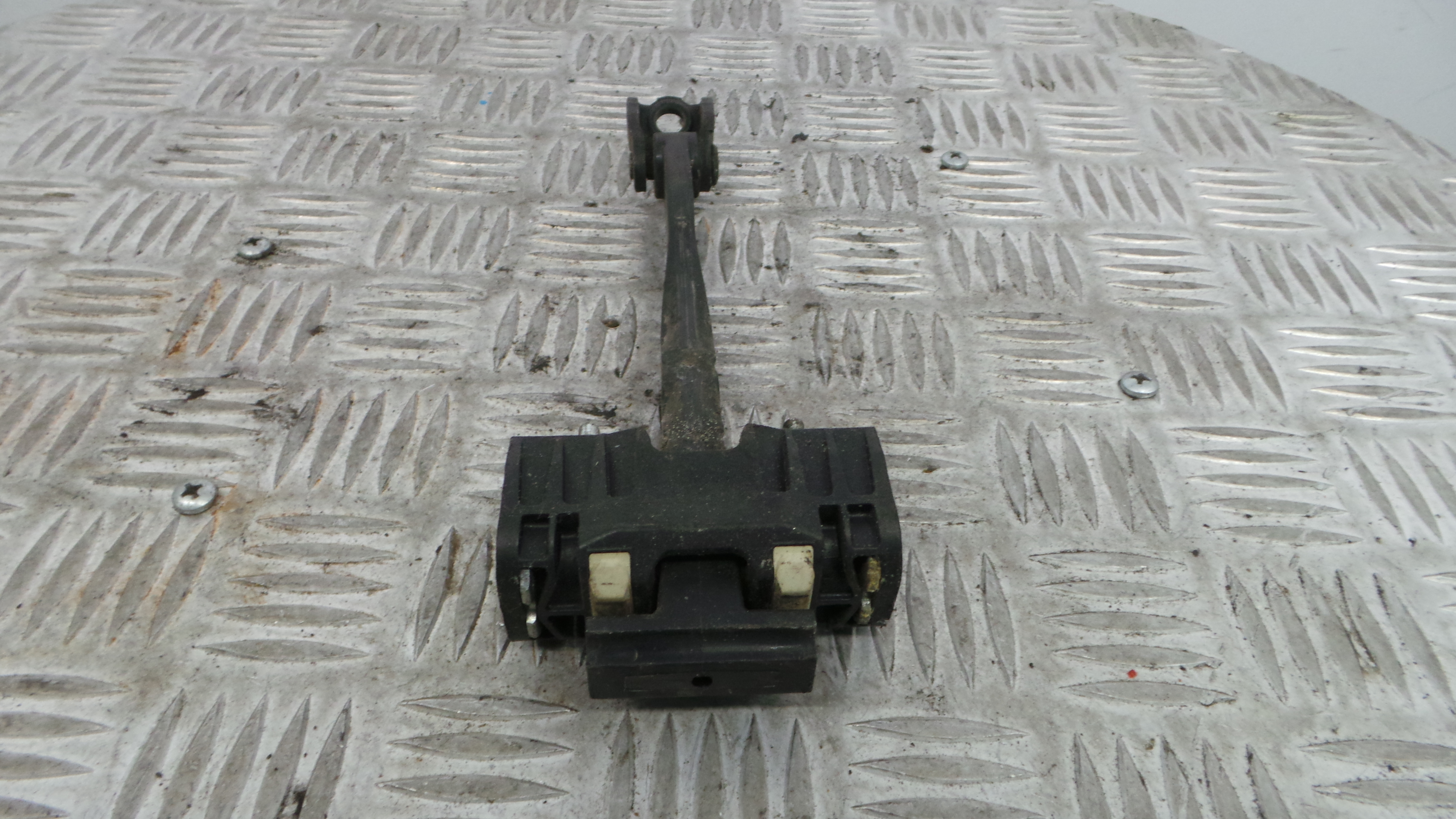 Esticador / Limitador de porta 13107175 - OPEL ASTRA H (A04)-33635787 Esticador / Limitador de porta 13107175 - OPEL ASTRA H (A04)-33635787