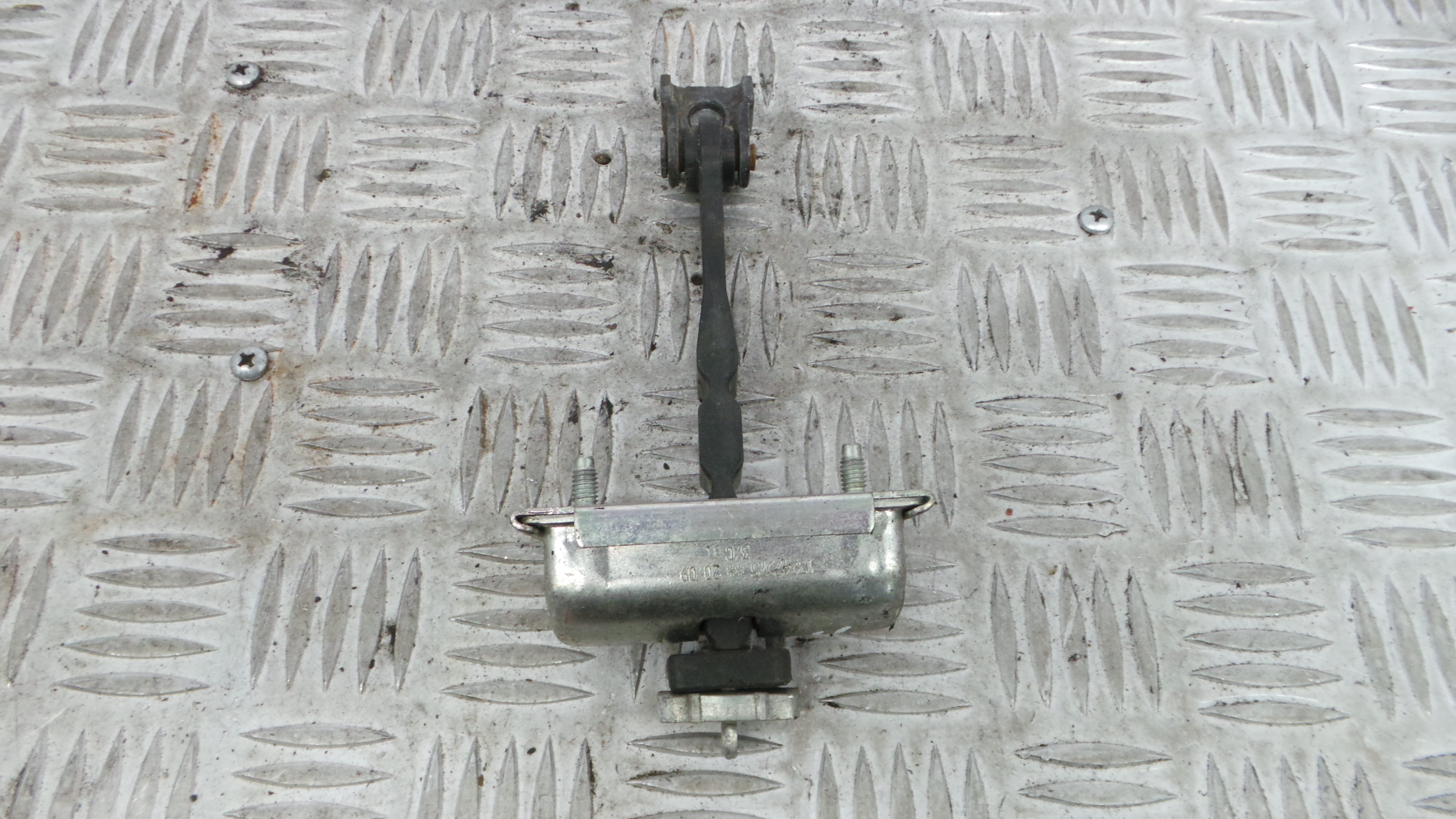 Esticador / Limitador de porta 13242975 - OPEL CORSA D (S07)-33635824