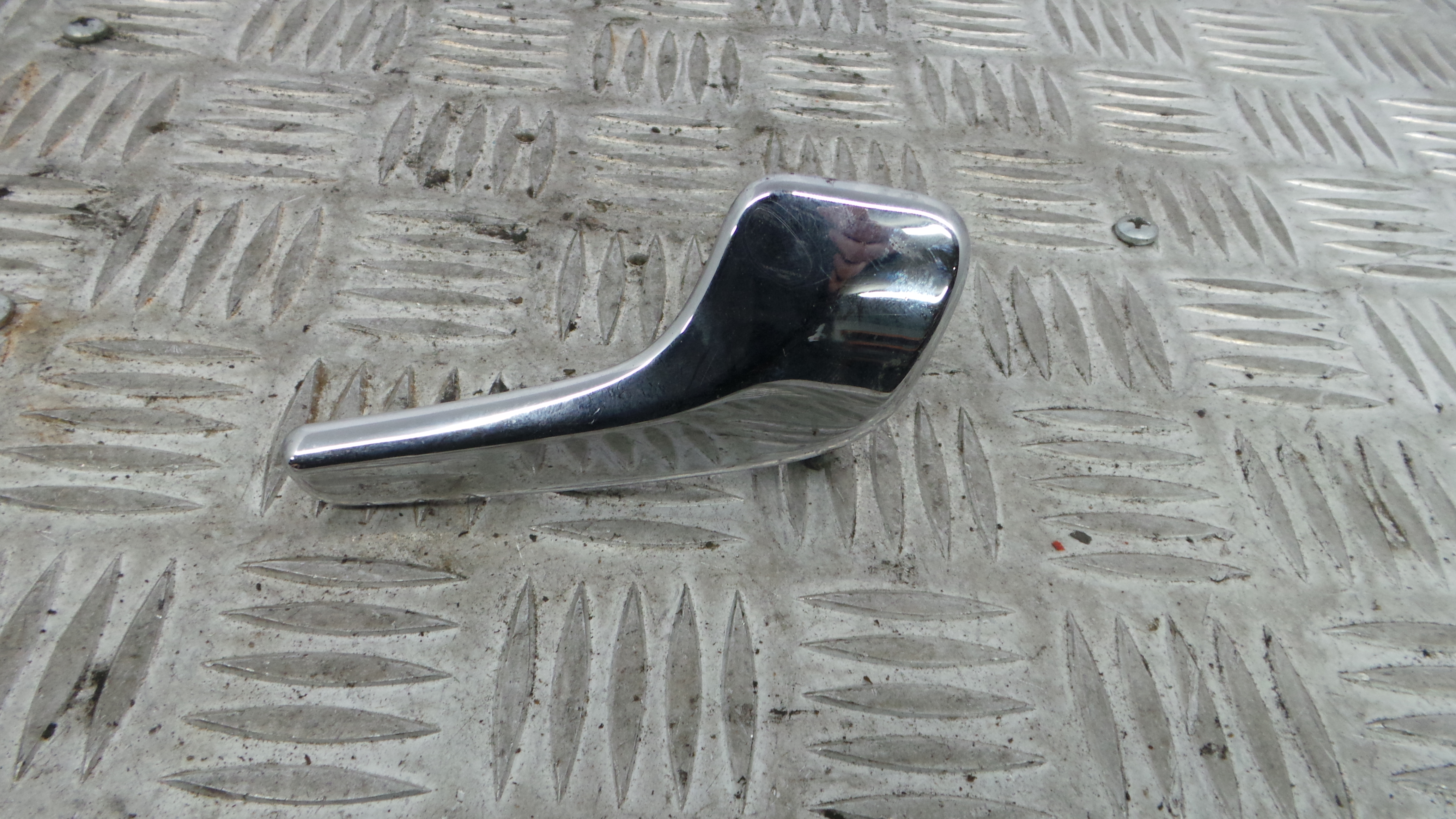 Puxador Interior Frente Direita 13297814 - OPEL CORSA D (S07)-33635858