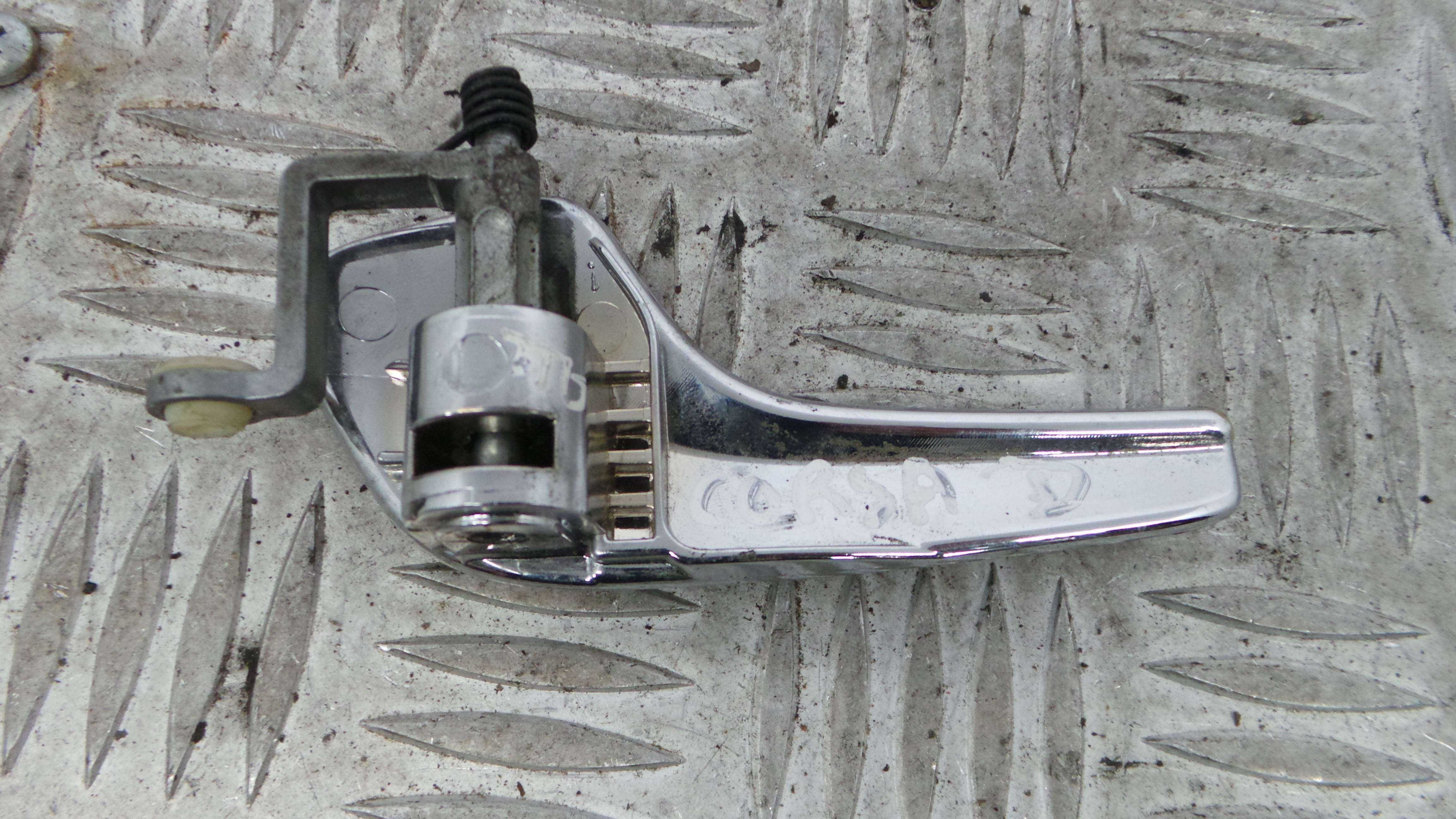 Puxador Interior Frente Direita 13297814 - OPEL CORSA D (S07)-33635888