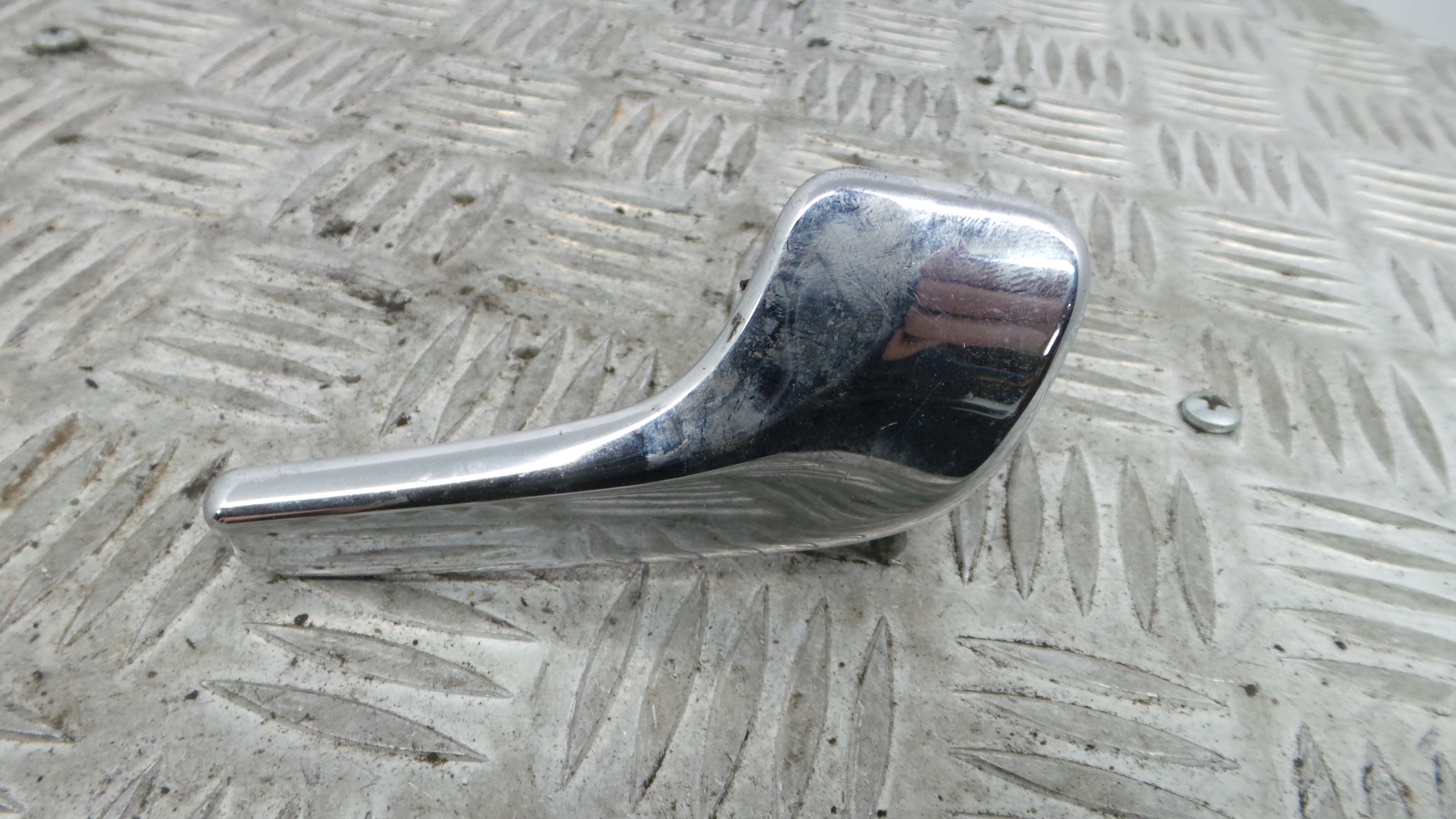 Puxador Interior Frente Direita 13297814 - OPEL CORSA D (S07)-33635892