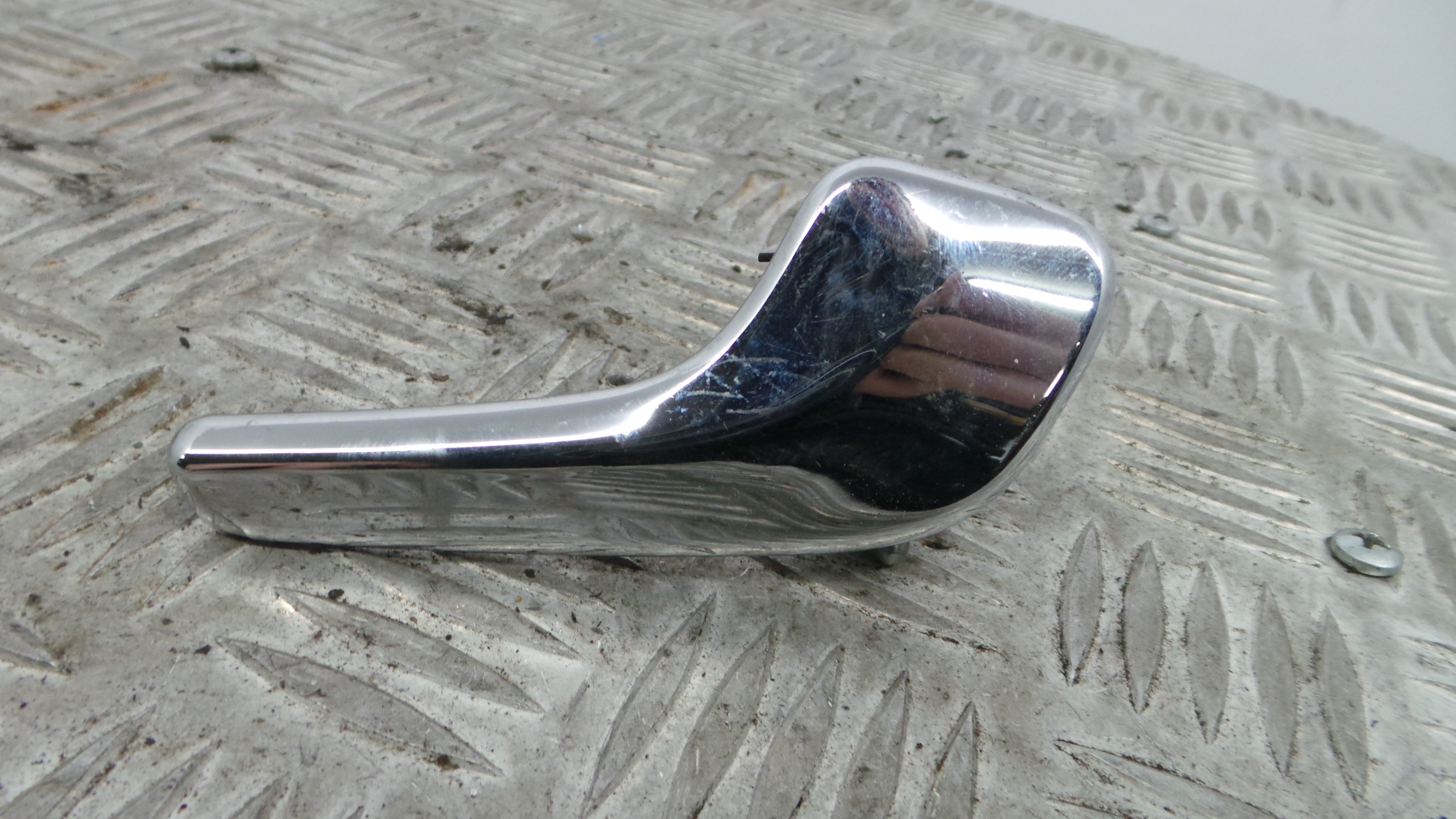 Puxador Interior Frente Direita 13297814 - OPEL CORSA D (S07)-33635894