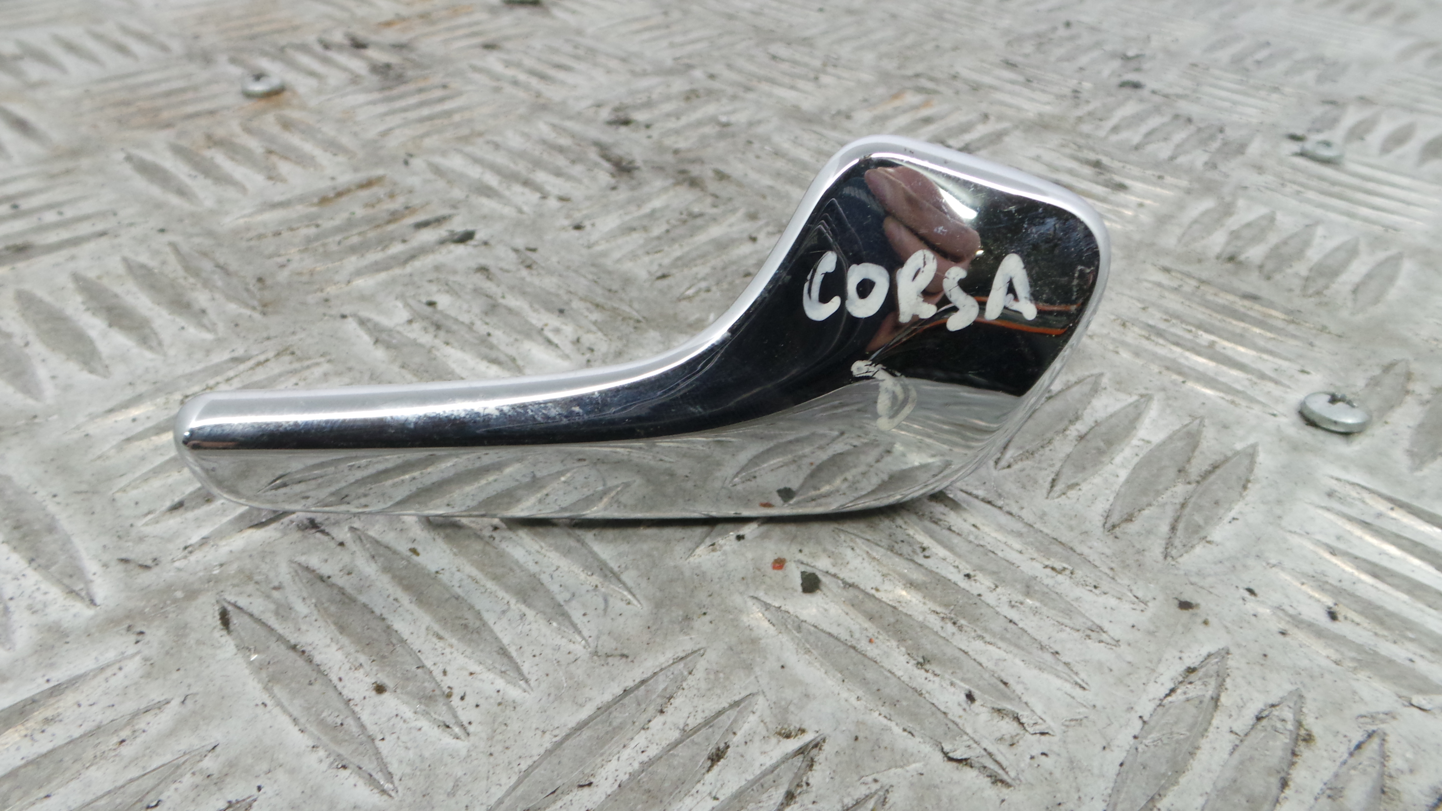 Puxador Interior Frente Direita 13297814 - OPEL CORSA D (S07)-33635920