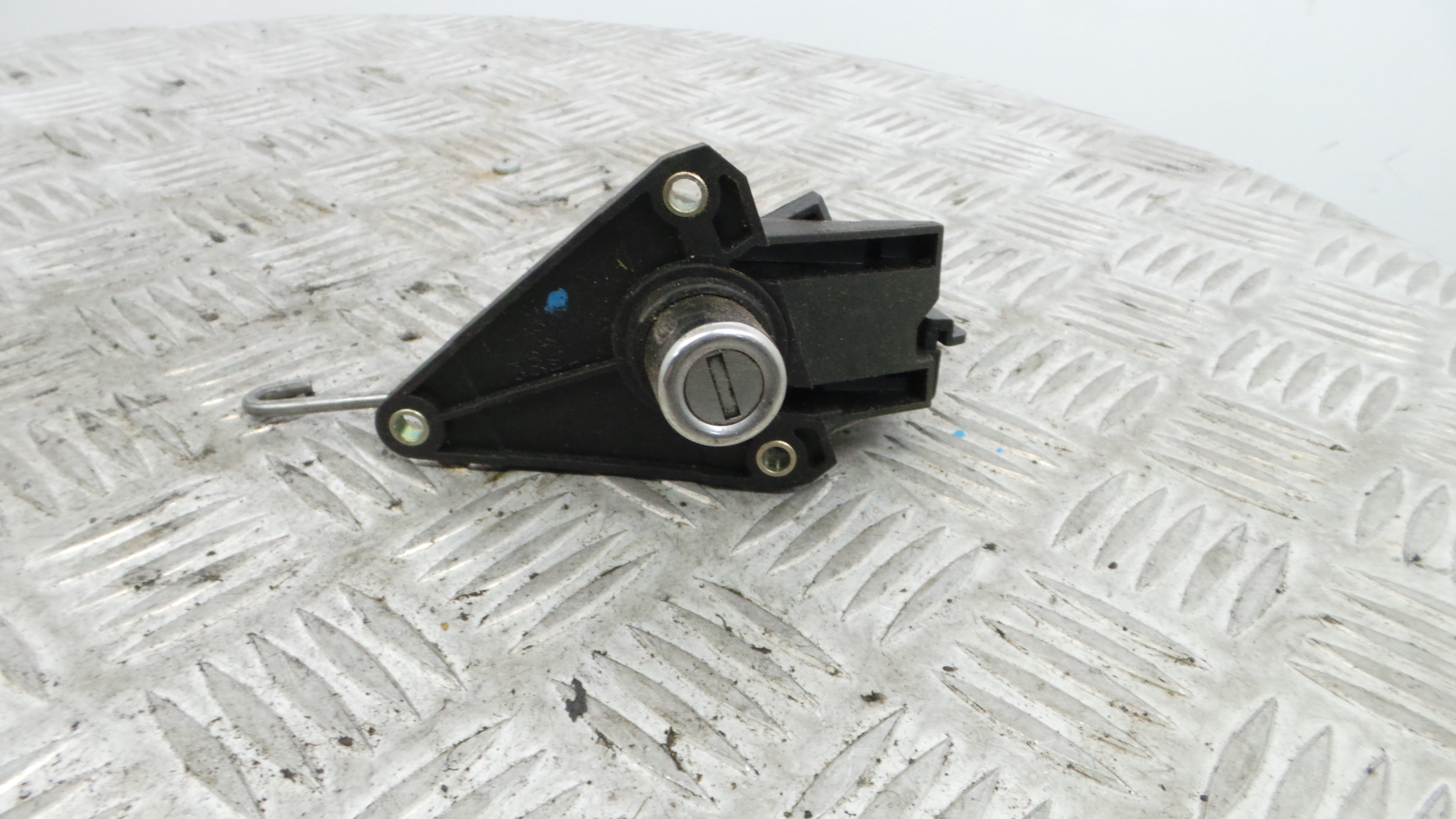 Canhão De Fechadura 90444728 - OPEL CORSA B (S93)-33635929 Canhão De Fechadura 90444728 - OPEL CORSA B (S93)-33635929