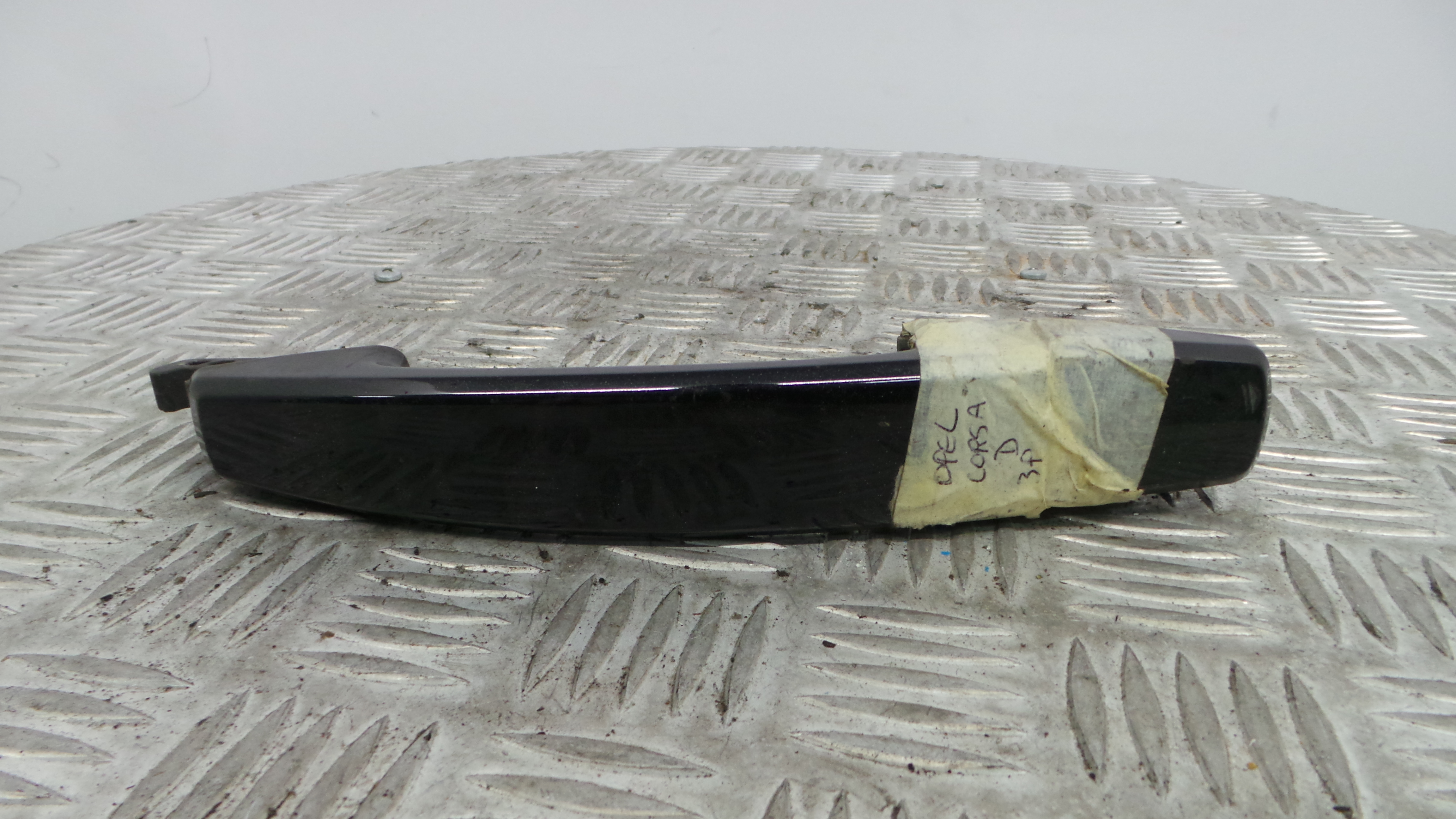 Puxador Exterior Frente Direita  24463507 - OPEL CORSA D (S07)-33635939