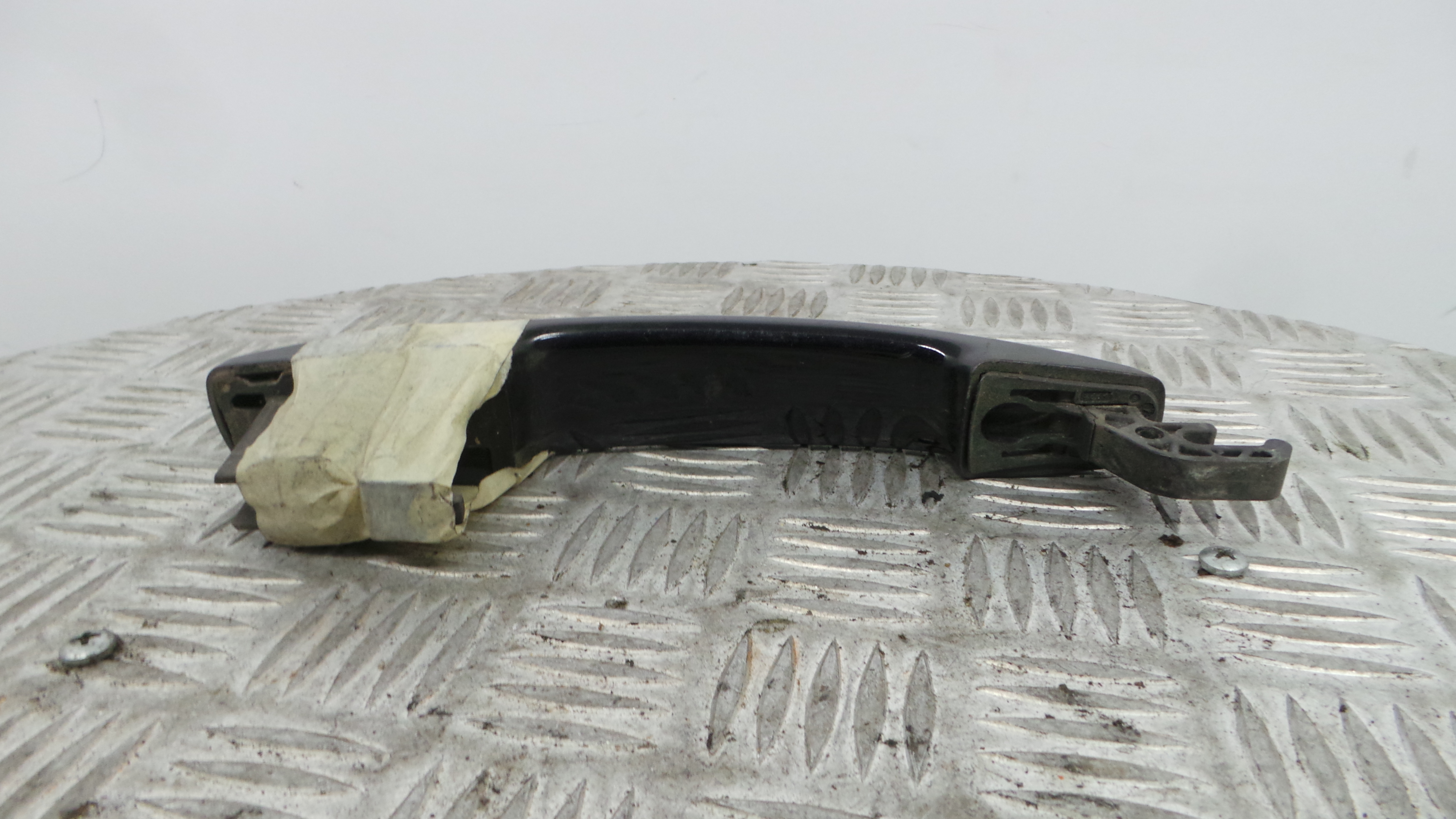 Puxador Exterior Frente Direita  24463507 - OPEL CORSA D (S07)-33635939