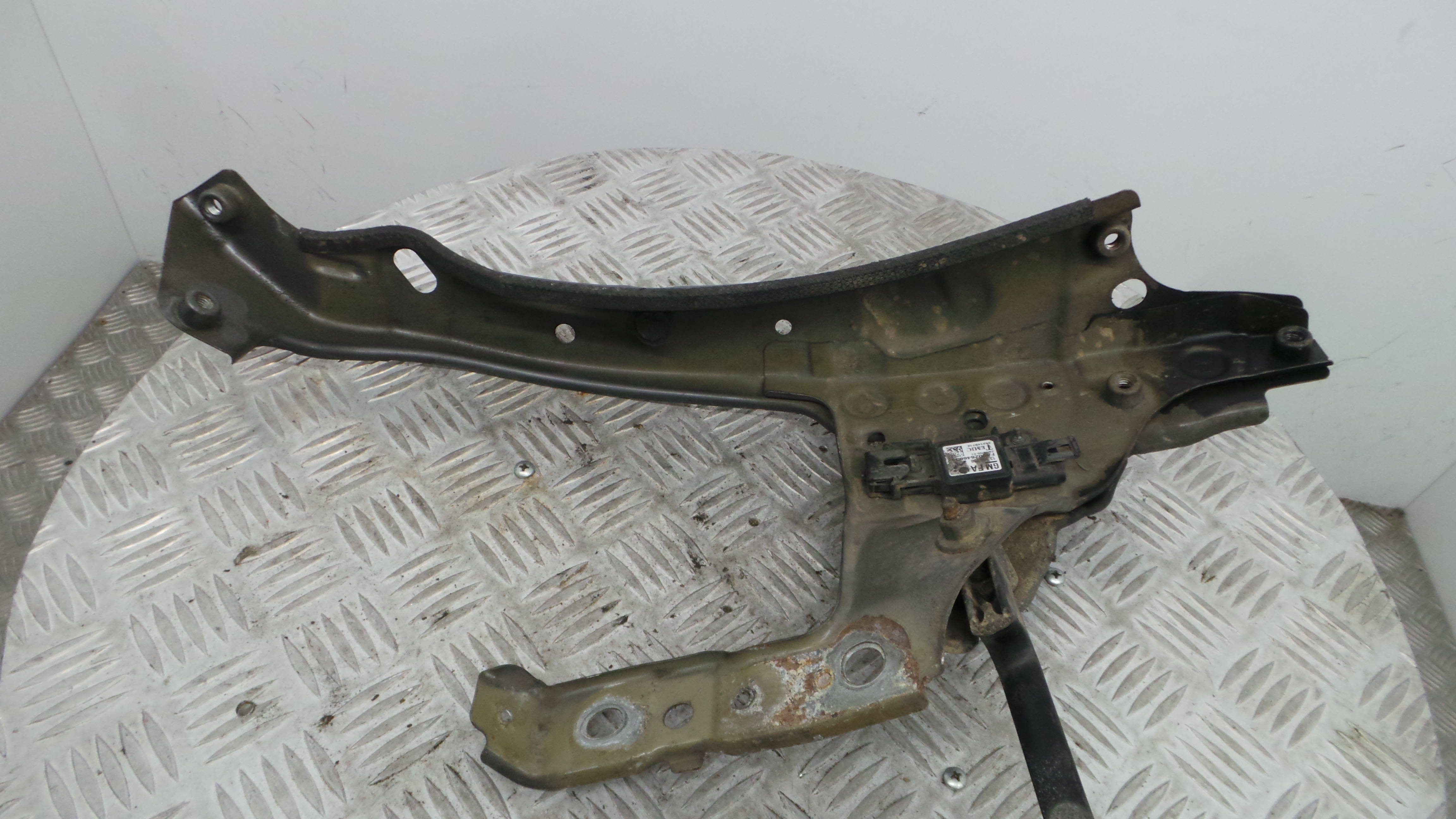 Suporte Ótica esquerda 13110787 - OPEL ASTRA H (A04)-33636002