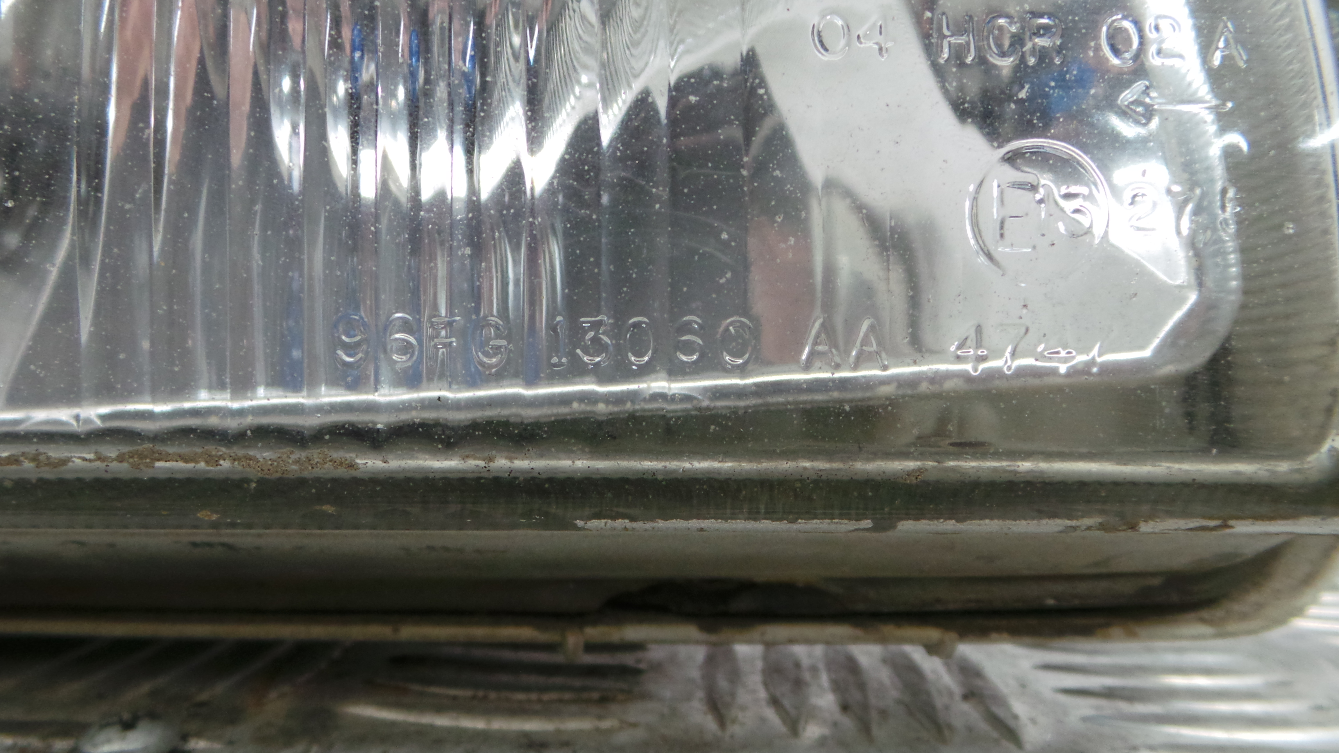 Ótica Dto 96FG-13060-AA - FORD FIESTA IV (JA_, JB_), FIESTA Mk IV (JA_, JB_)-33636129