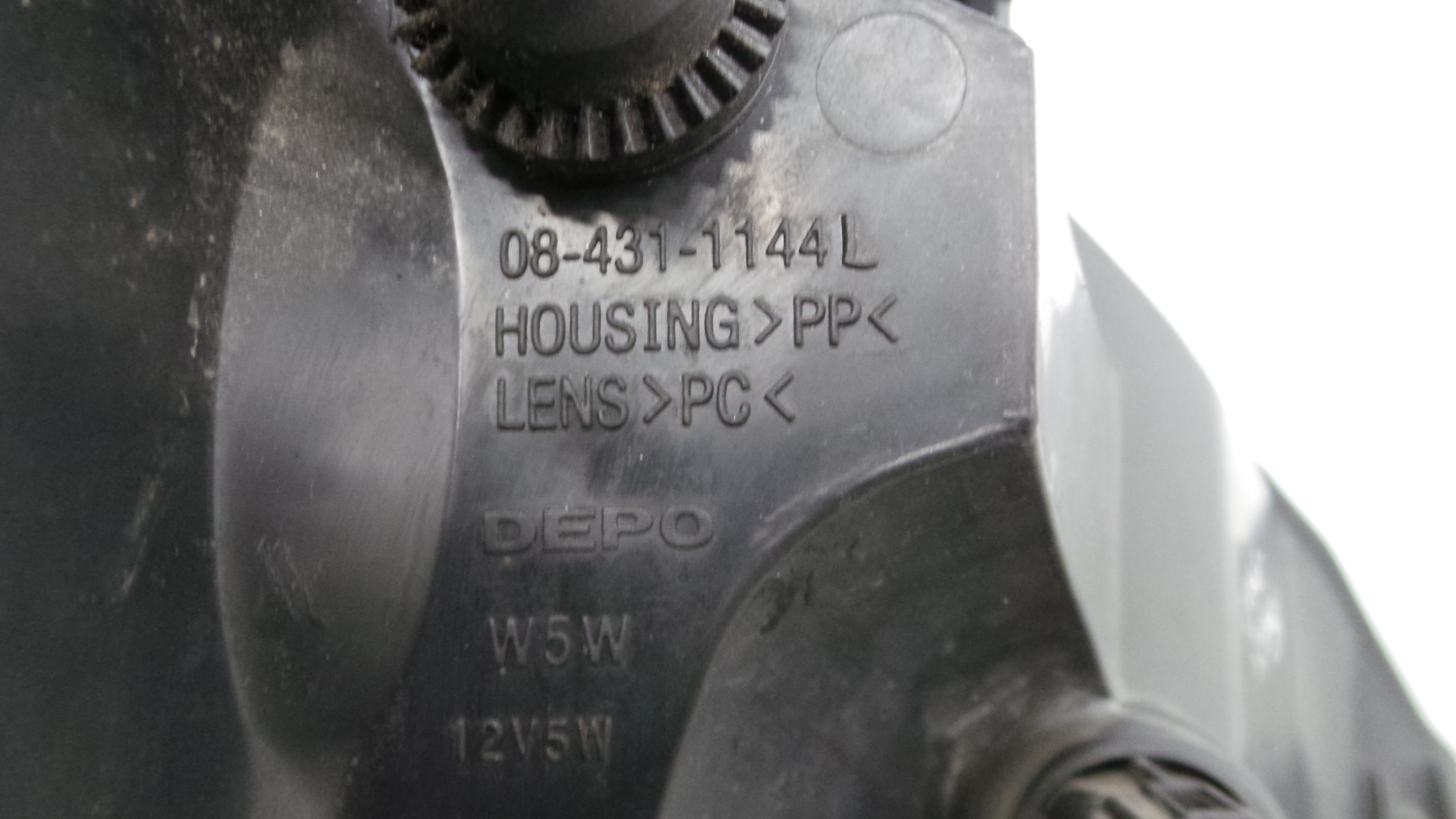 Ótica Esq 330-1110L - FORD FOCUS I (DAW, DBW)-33636167