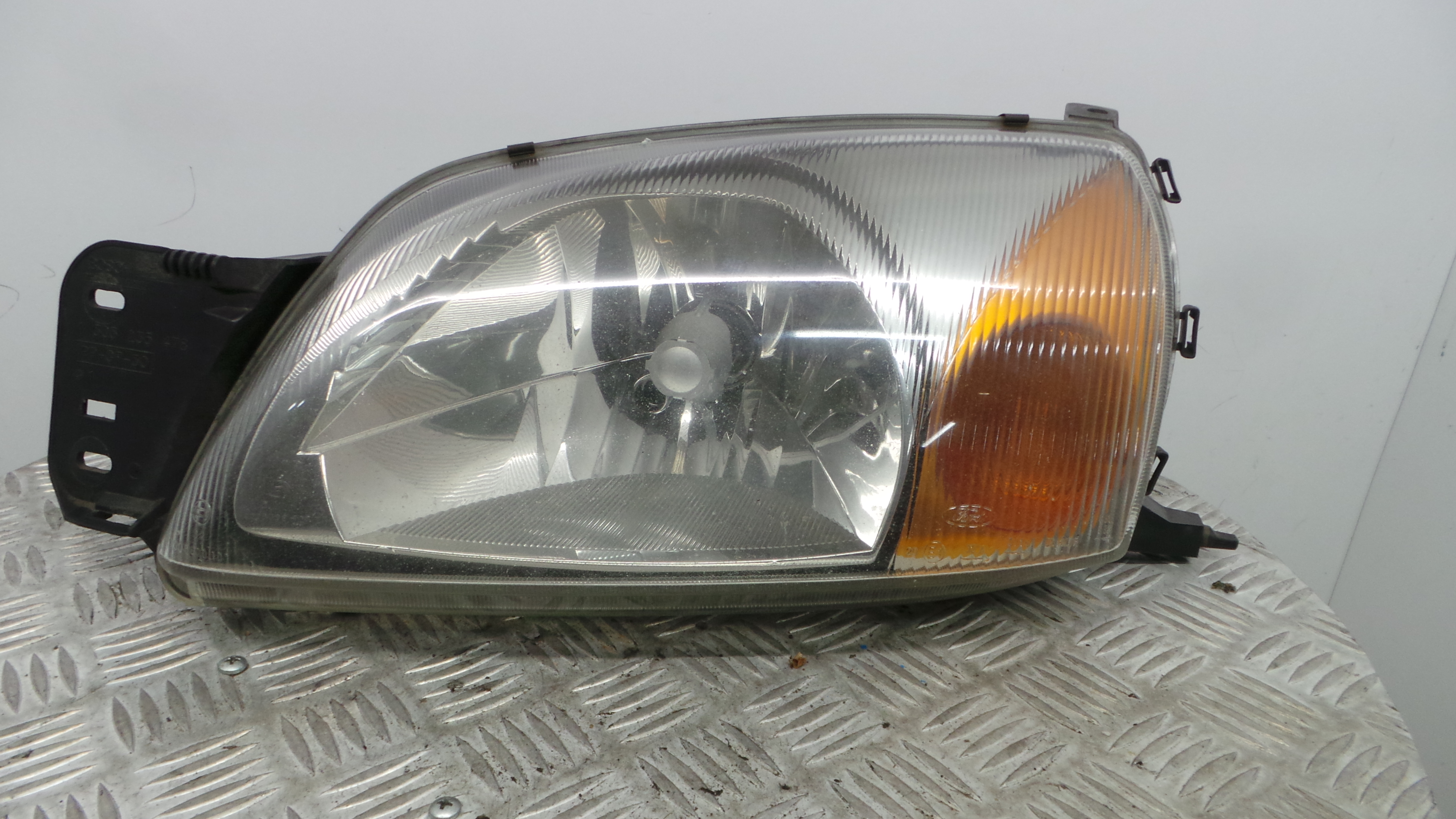 Ótica Esq YS61-13006-AK - FORD FIESTA IV (JA_, JB_), FIESTA Mk IV (JA_, JB_)-33636198